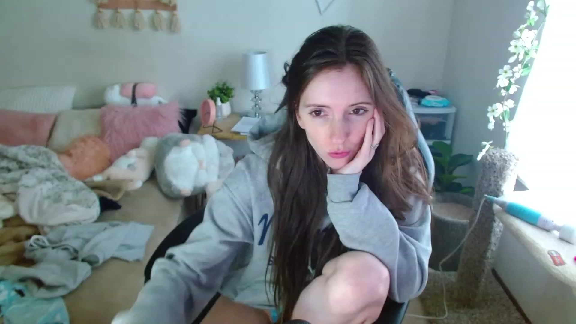 Gallery image thumbnail from misiu98's myfreecams stream on, 02/17/2023, 20:44 image 17 of 20