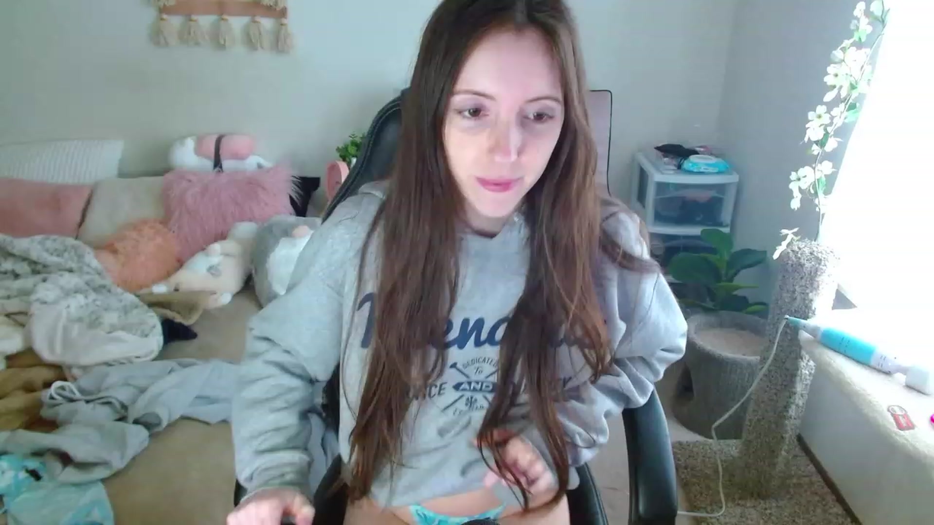 Gallery image thumbnail from misiu98's myfreecams stream on, 02/17/2023, 20:44 image 12 of 20