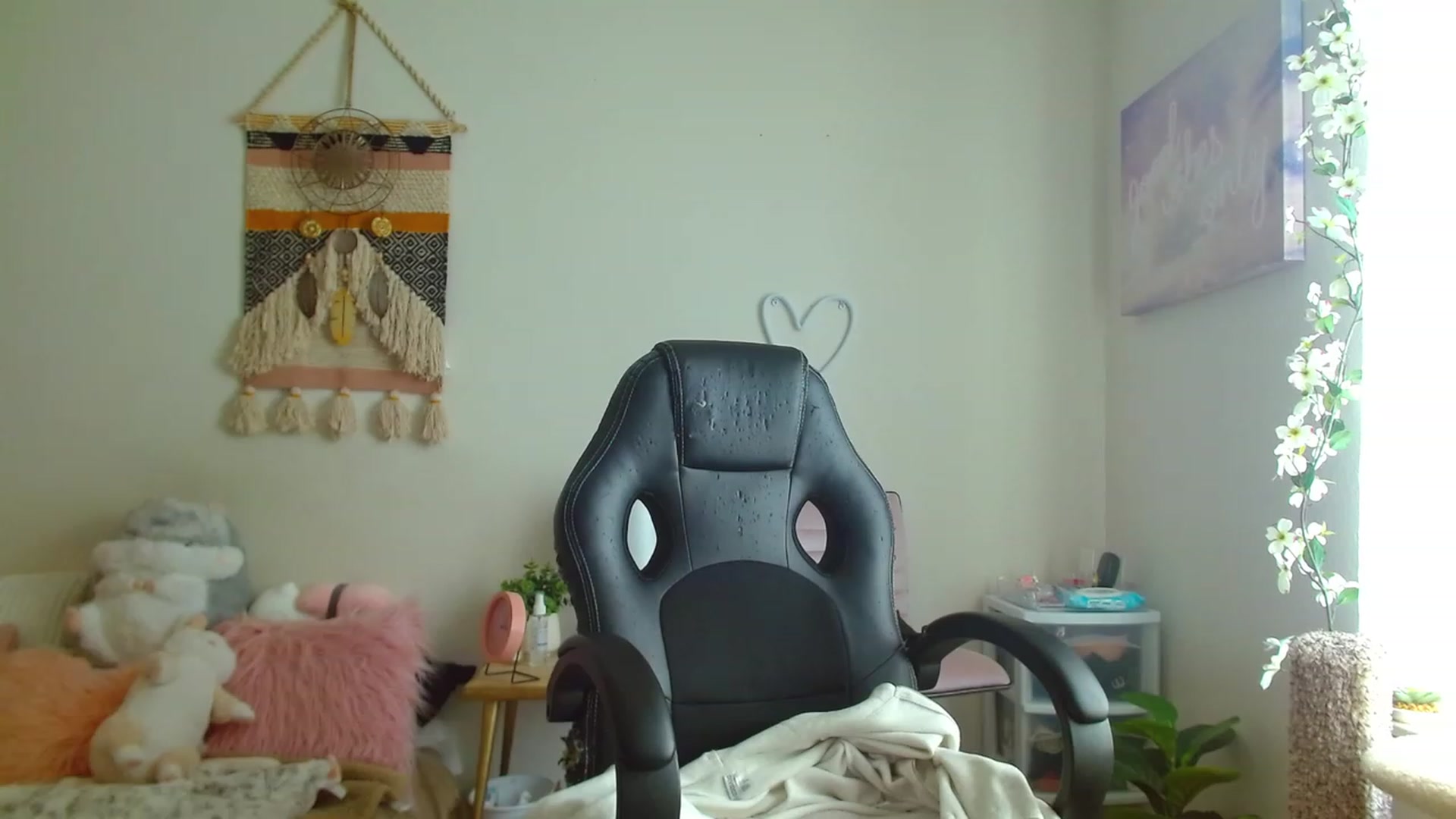Gallery image thumbnail from misiu98's myfreecams stream on, 02/28/2023, 18:11 image 9 of 20