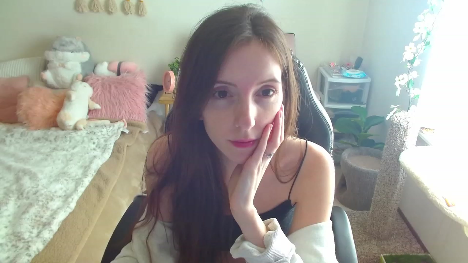 Gallery image thumbnail from misiu98's myfreecams stream on, 02/28/2023, 18:45 image 4 of 20