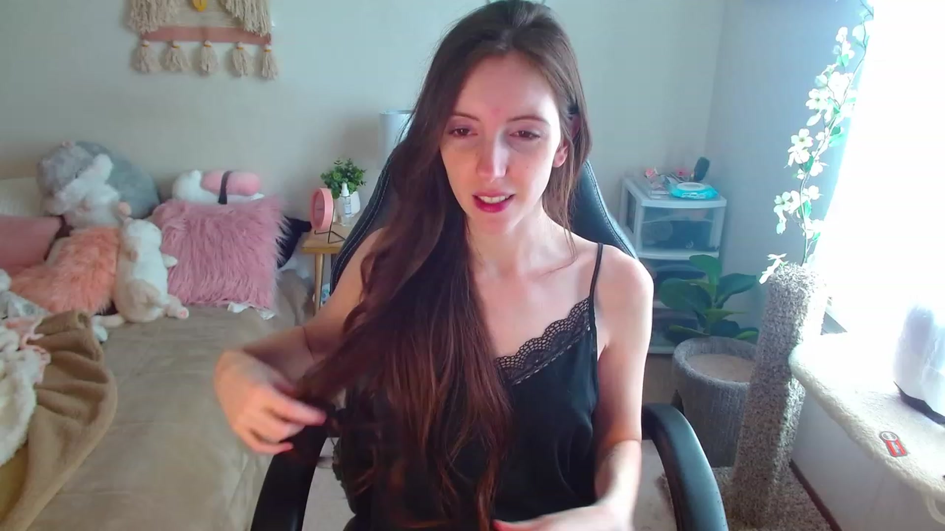 Gallery image thumbnail from misiu98's myfreecams stream on, 03/02/2023, 18:49 image 18 of 20
