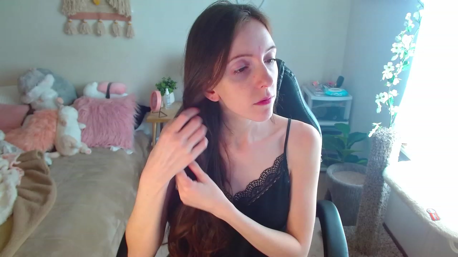 Gallery image thumbnail from misiu98's myfreecams stream on, 03/02/2023, 18:49 image 13 of 20