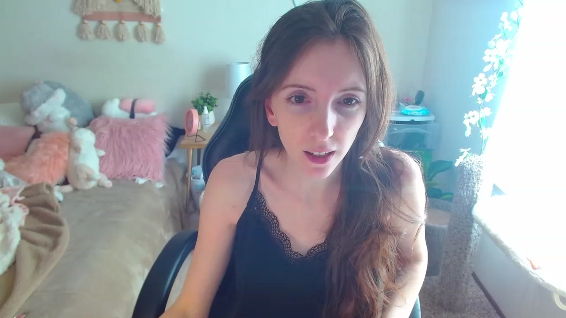 Gallery image thumbnail from misiu98's myfreecams stream on, 03/02/2023, 18:49 image 4 of 20