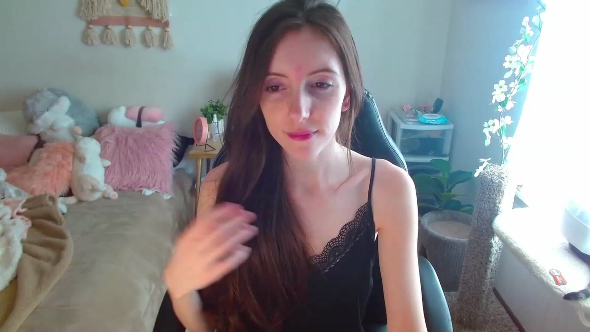 Gallery image thumbnail from misiu98's myfreecams stream on, 03/02/2023, 18:49 image 17 of 20