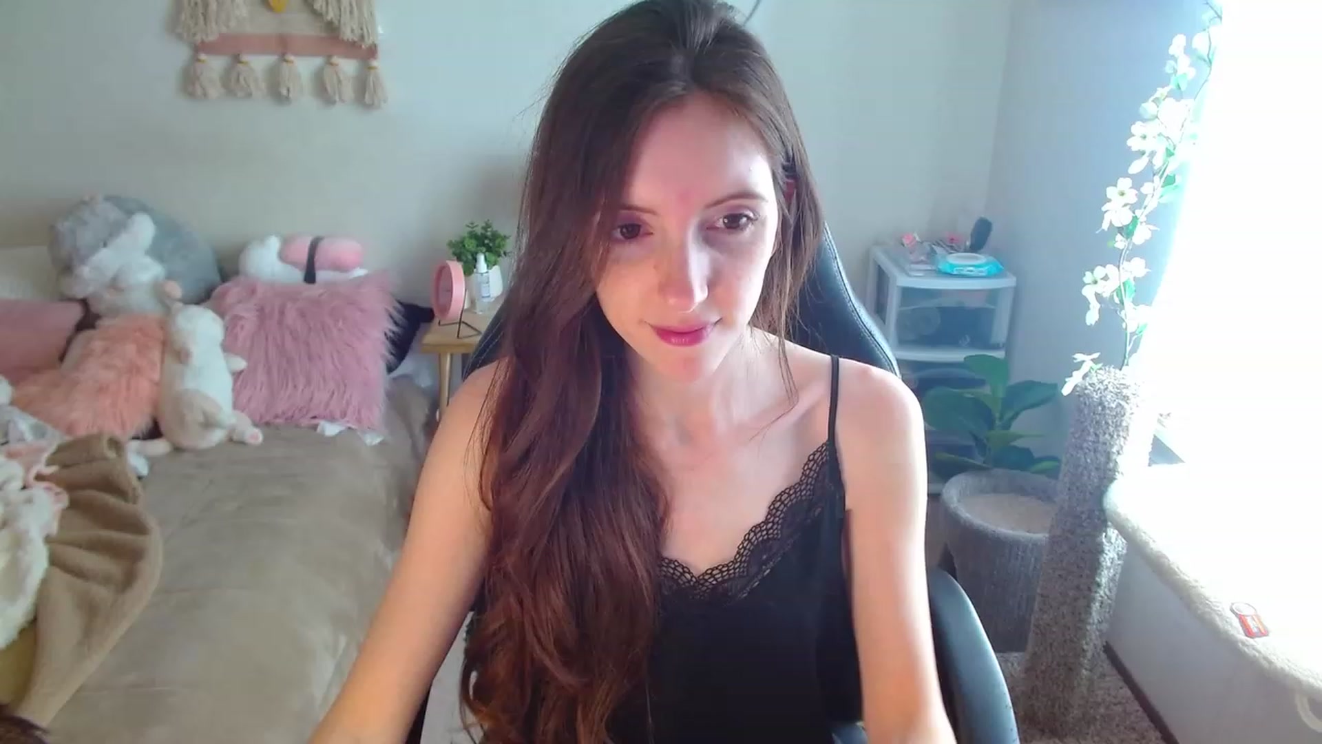 Gallery image thumbnail from misiu98's myfreecams stream on, 03/02/2023, 18:49 image 19 of 20