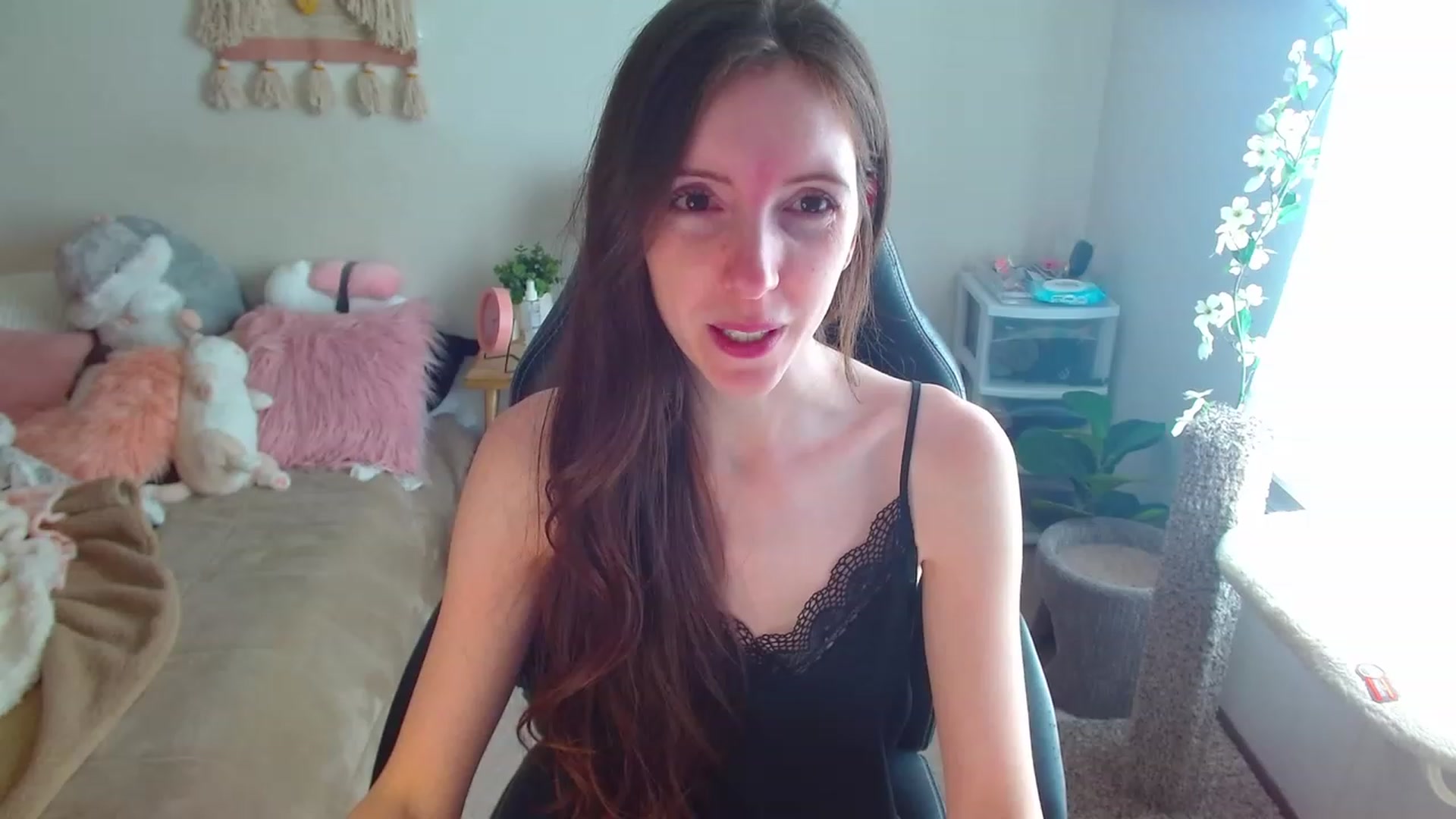 Gallery image thumbnail from misiu98's myfreecams stream on, 03/02/2023, 18:49 image 12 of 20