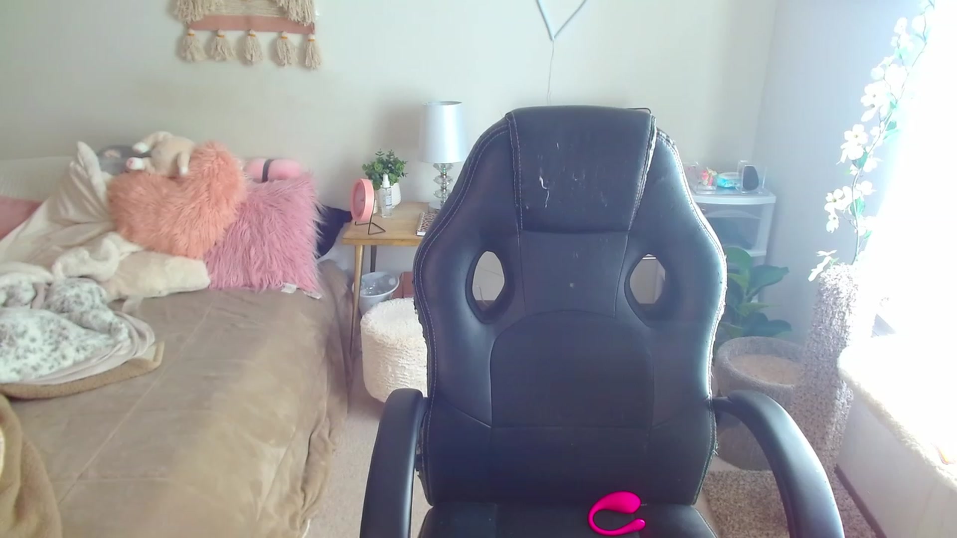 Gallery image thumbnail from misiu98's myfreecams stream on, 03/05/2023, 18:18 image 20 of 20