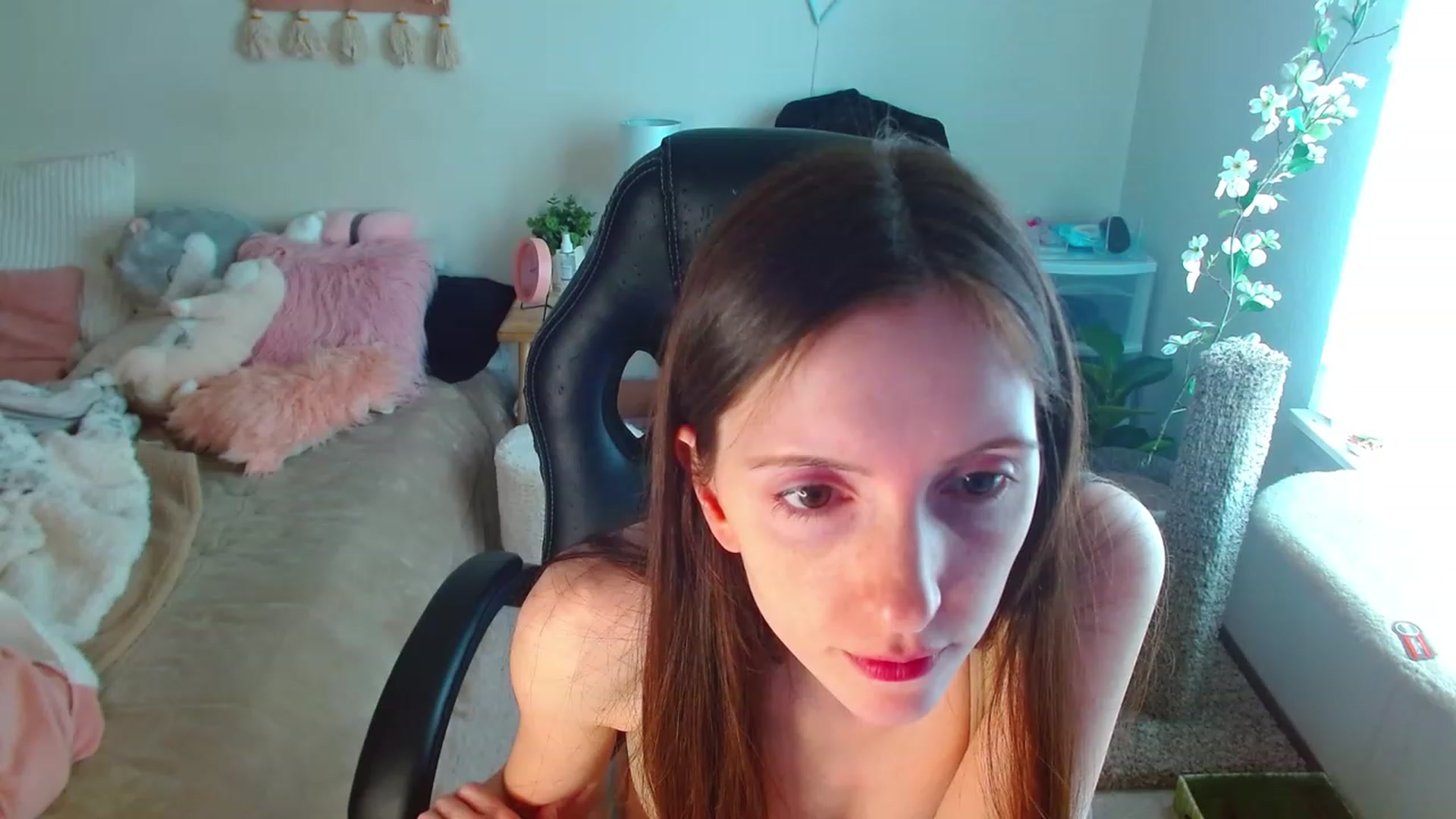 Gallery image thumbnail from misiu98's myfreecams stream on, 03/09/2023, 19:06 image 19 of 20