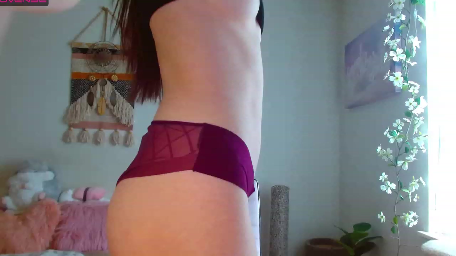 Gallery image thumbnail from misiu98's myfreecams stream on, 03/16/2023, 18:48 image 17 of 20