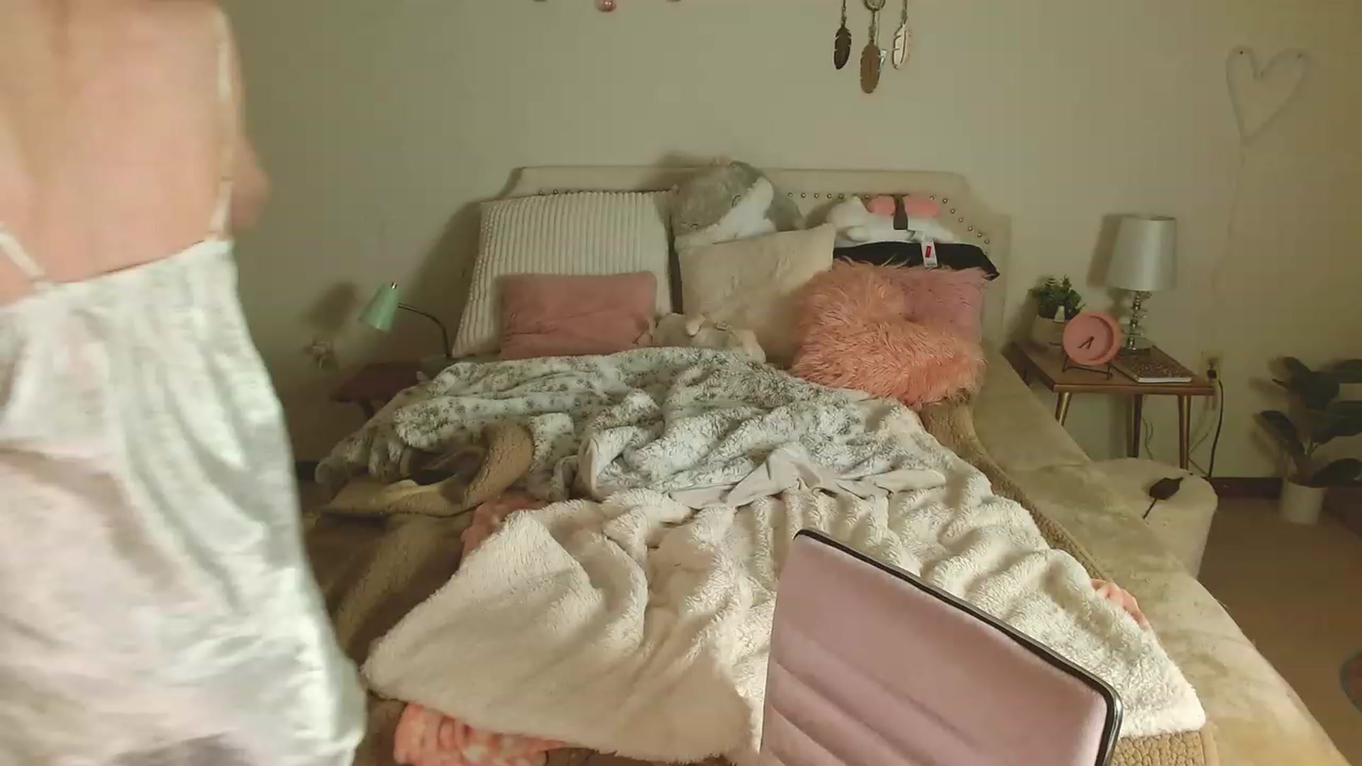 Gallery image thumbnail from misiu98's myfreecams stream on, 03/23/2023, 12:02 image 7 of 20