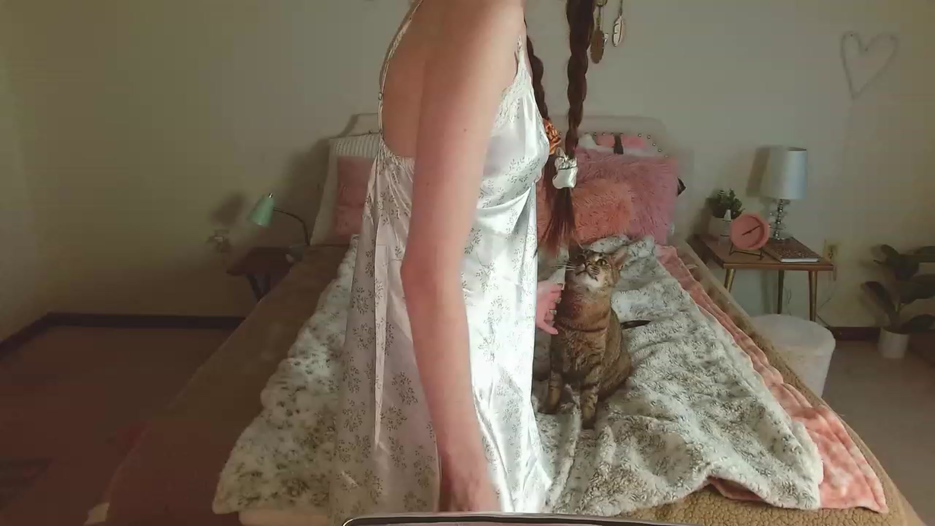 Gallery image thumbnail from misiu98's myfreecams stream on, 03/23/2023, 13:25 image 14 of 20