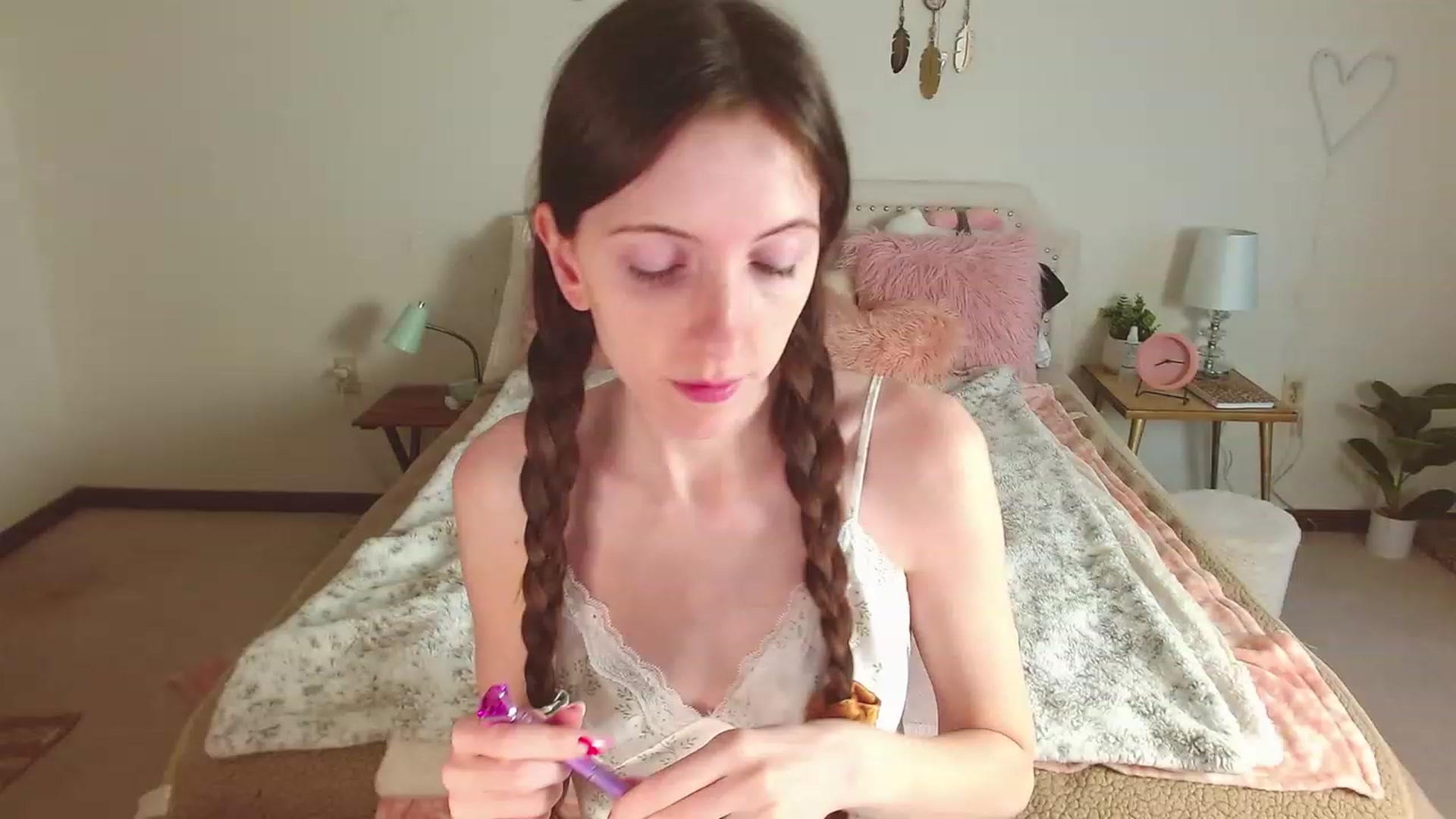 Gallery image thumbnail from misiu98's myfreecams stream on, 03/23/2023, 13:25 image 17 of 20