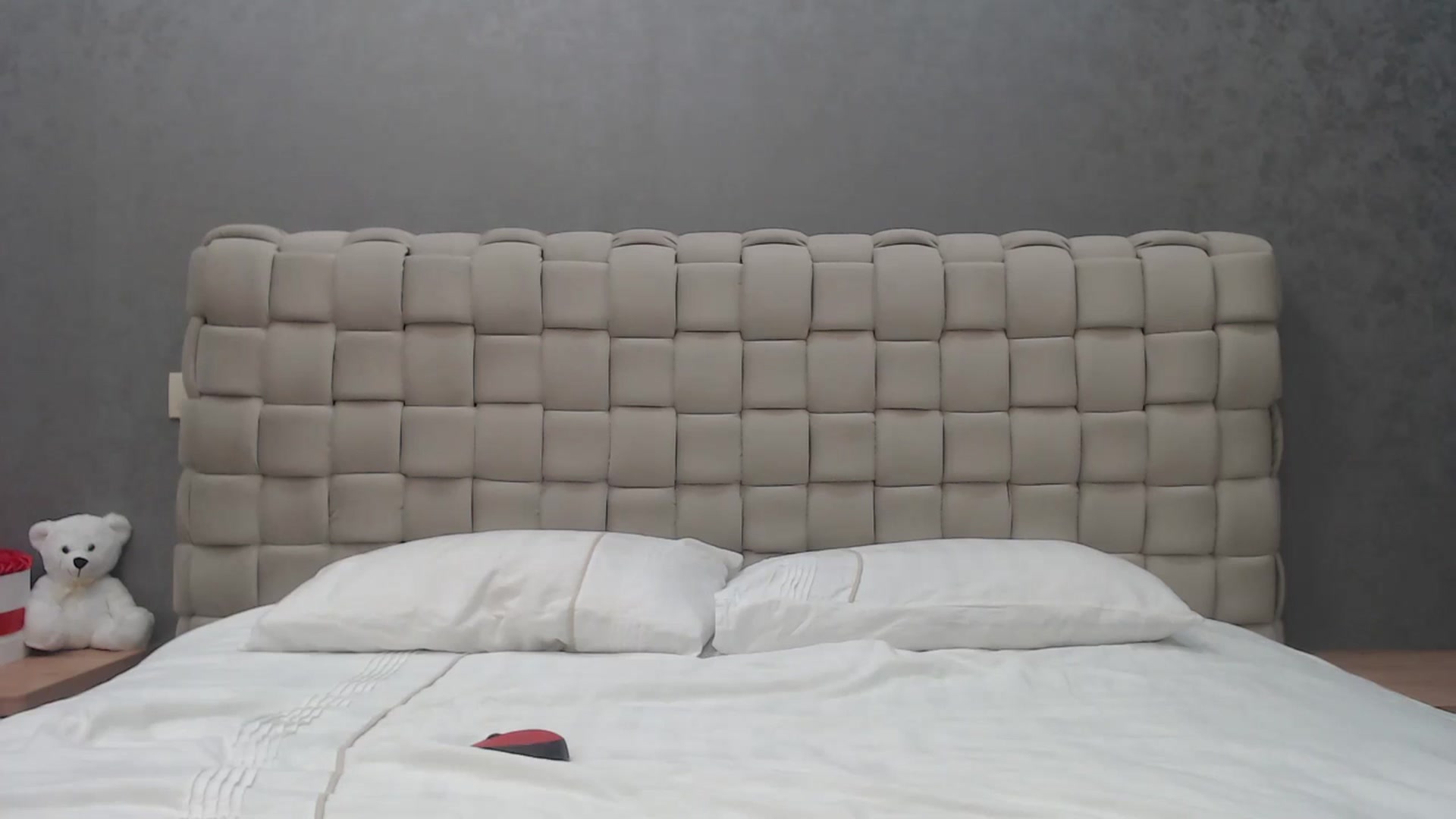 Gallery image thumbnail from miss1emmy's myfreecams stream on, 10/23/2025, 15:34 image 13 of 20