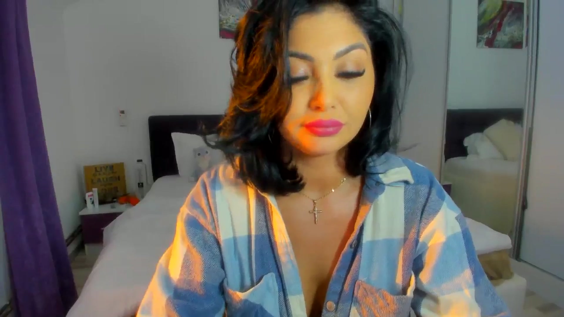 Gallery image thumbnail from miss_alessia1's myfreecams stream on, 03/07/2024, 15:23 image 11 of 20