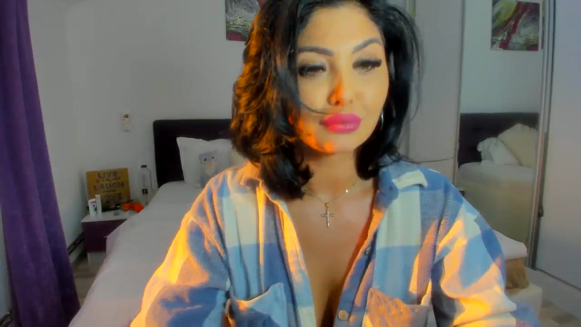 Gallery image thumbnail from miss_alessia1's myfreecams stream on, 03/07/2024, 15:23 image 6 of 20