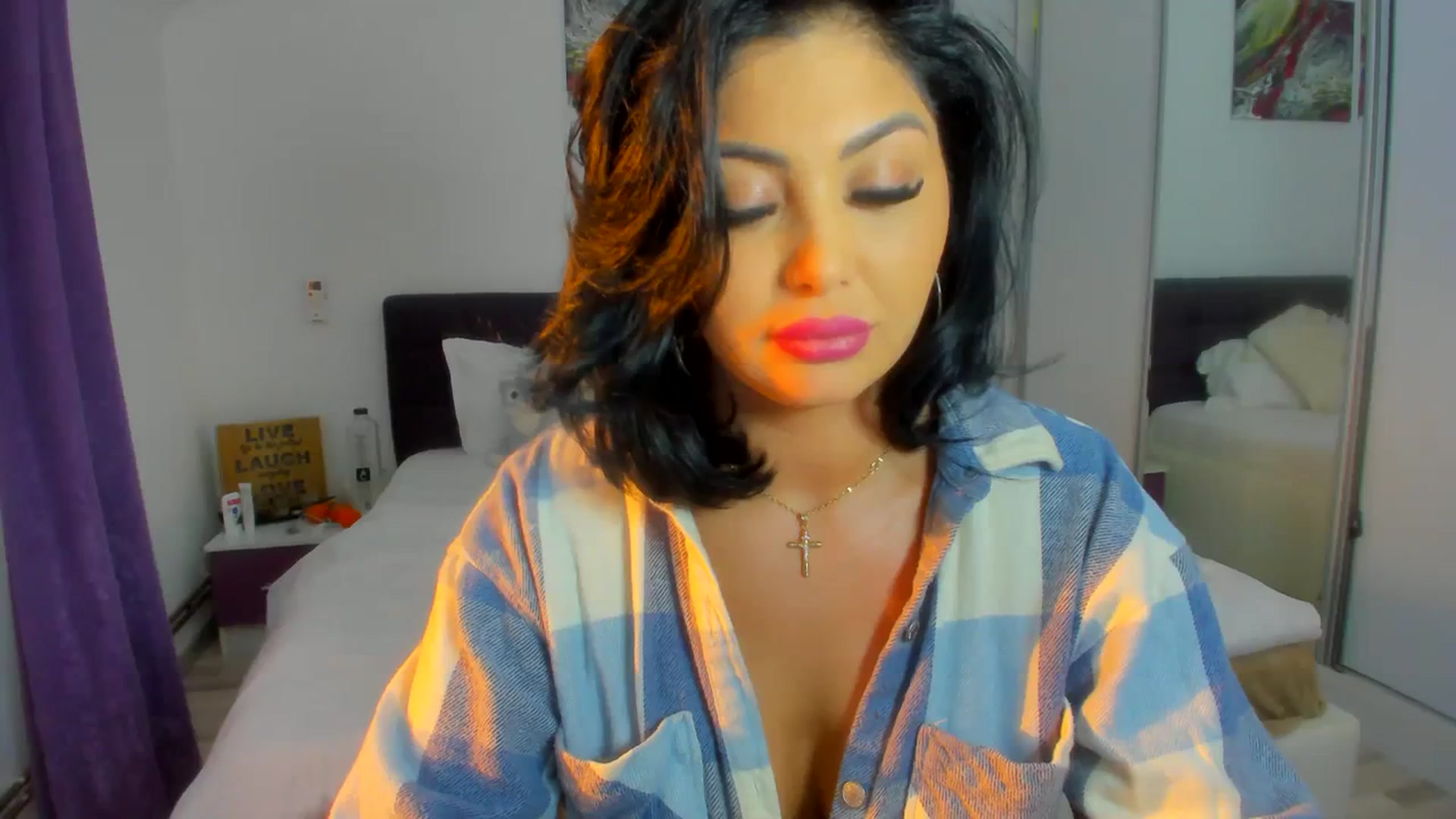 Gallery image thumbnail from miss_alessia1's myfreecams stream on, 03/07/2024, 15:23 image 10 of 20