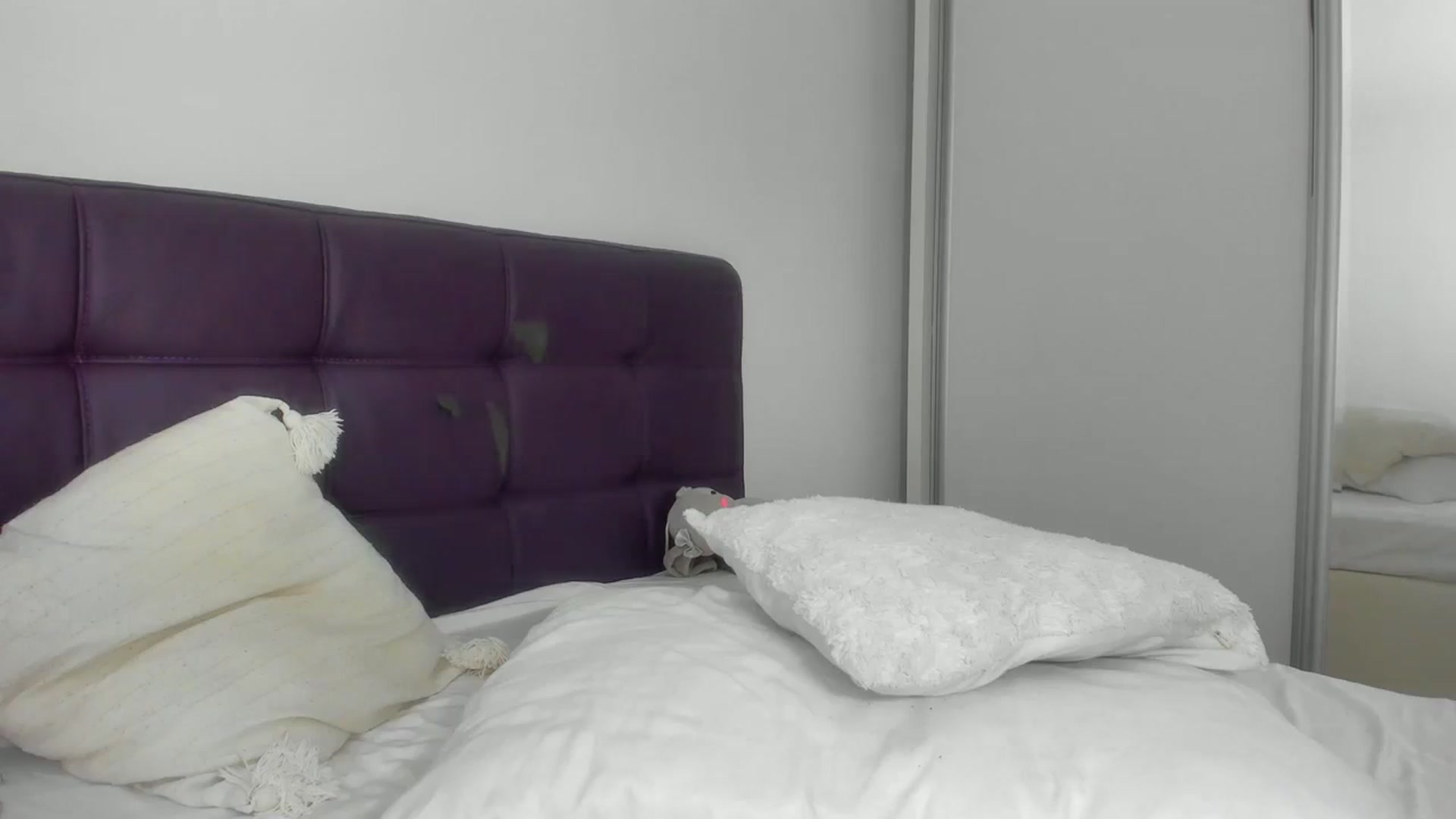 Gallery image thumbnail from miss_alessia1's myfreecams stream on, 03/22/2024, 13:28 image 7 of 20