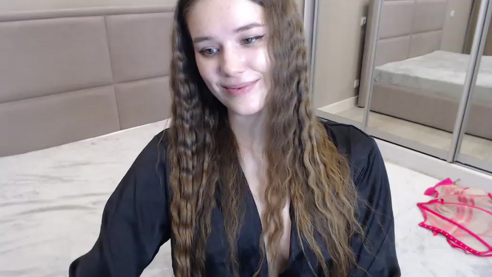Gallery image thumbnail from miss_crystal_'s myfreecams stream on, 11/15/2022, 24:20 image 1 of 20