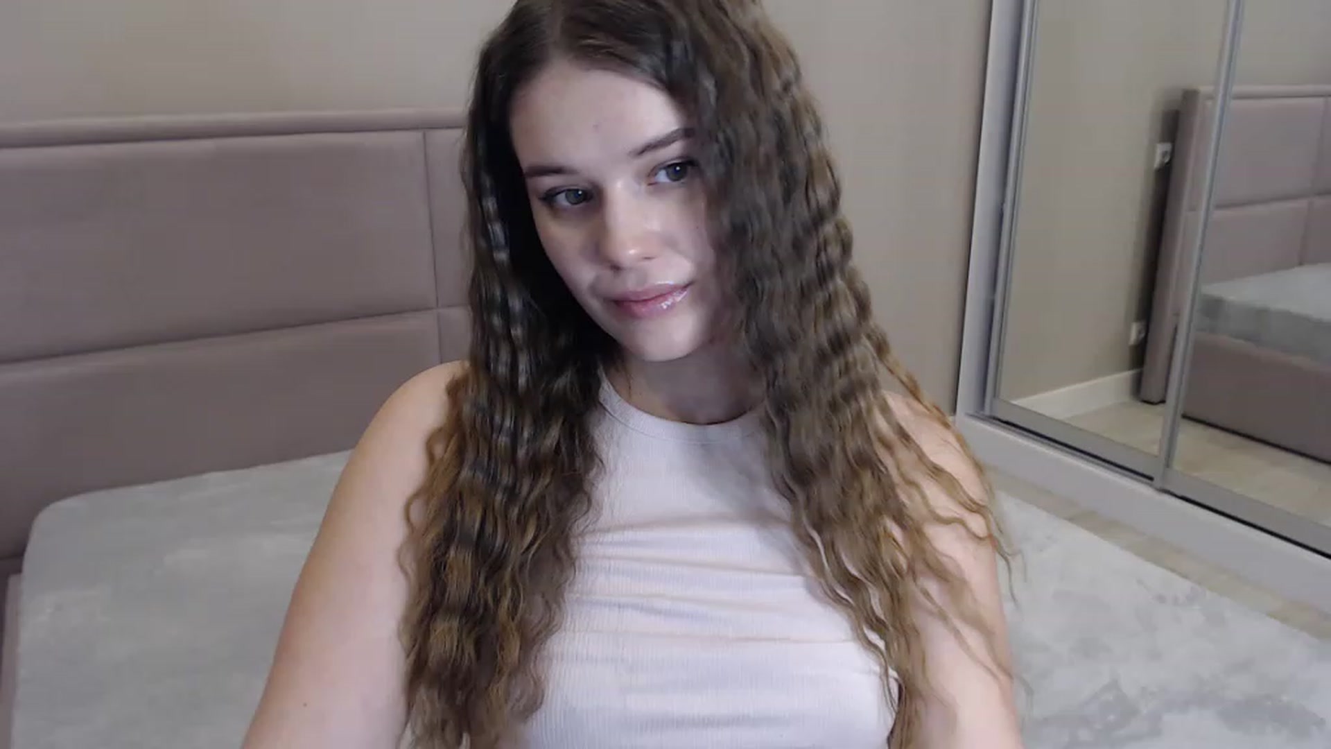 Gallery image thumbnail from miss_crystal_'s myfreecams stream on, 11/17/2022, 20:58 image 9 of 20