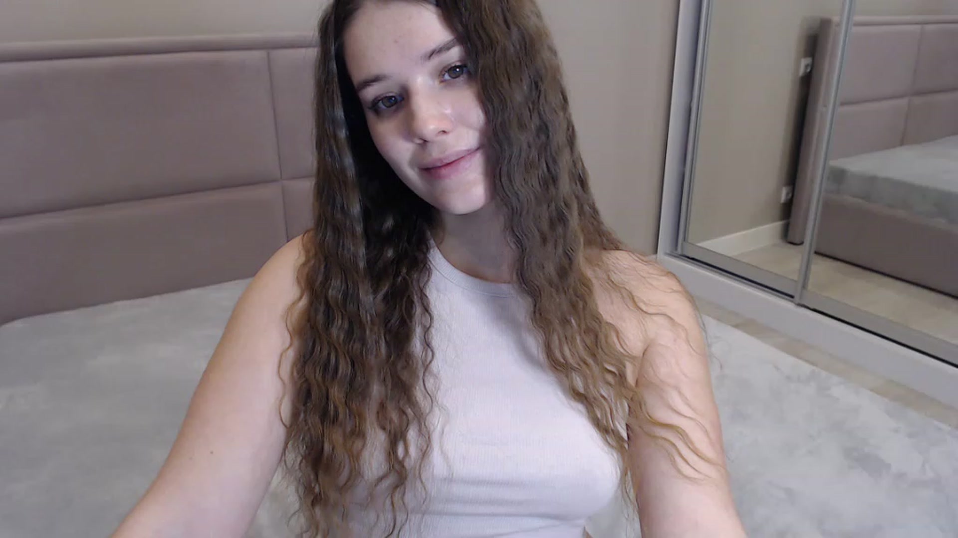 Gallery image thumbnail from miss_crystal_'s myfreecams stream on, 11/18/2022, 01:11 image 16 of 20