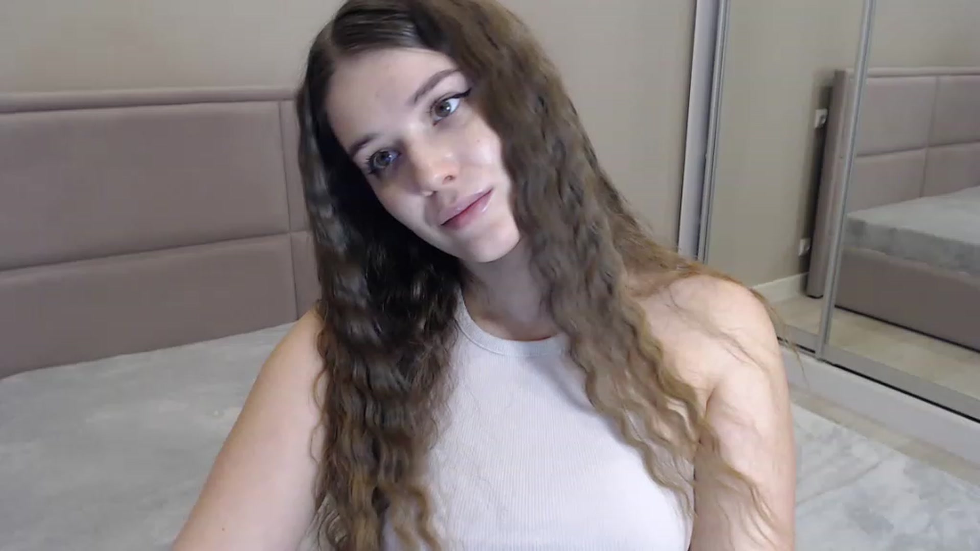 Gallery image thumbnail from miss_crystal_'s myfreecams stream on, 11/18/2022, 01:11 image 9 of 20