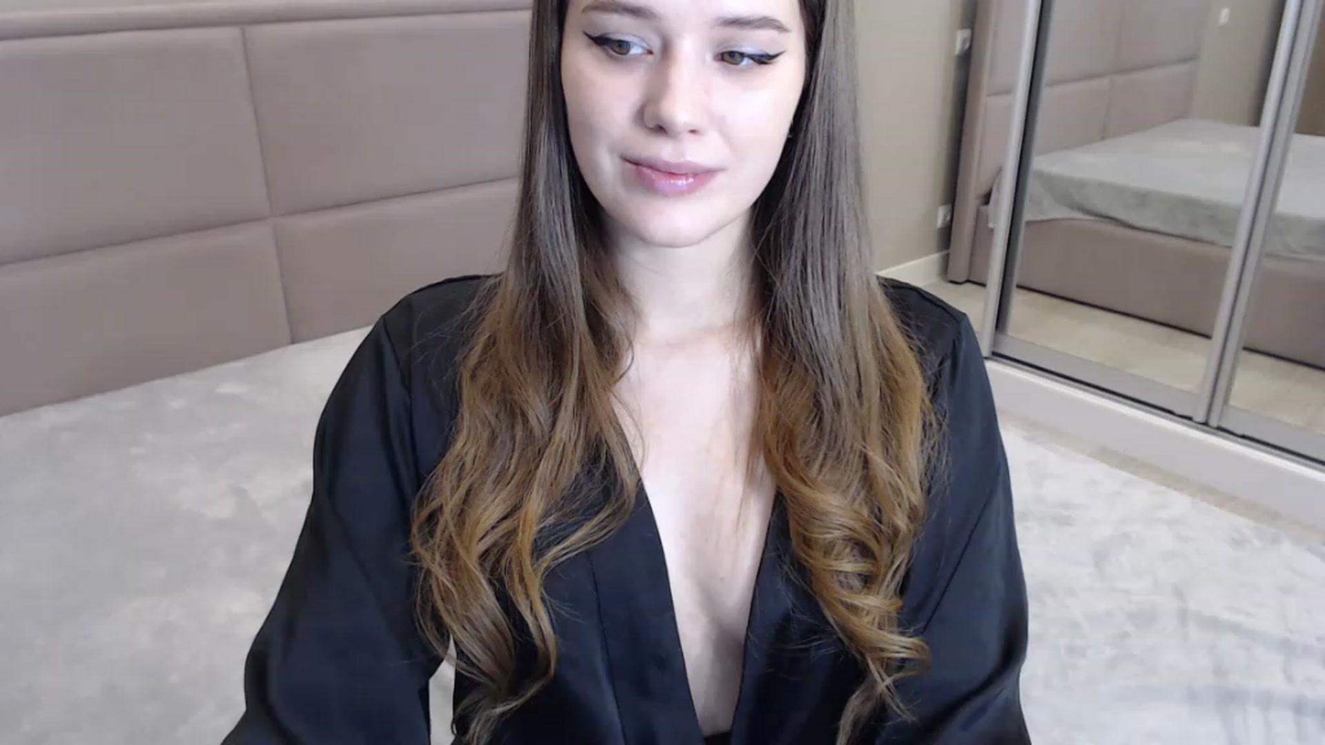 Gallery image thumbnail from miss_crystal_'s myfreecams stream on, 11/22/2022, 19:46 image 3 of 20
