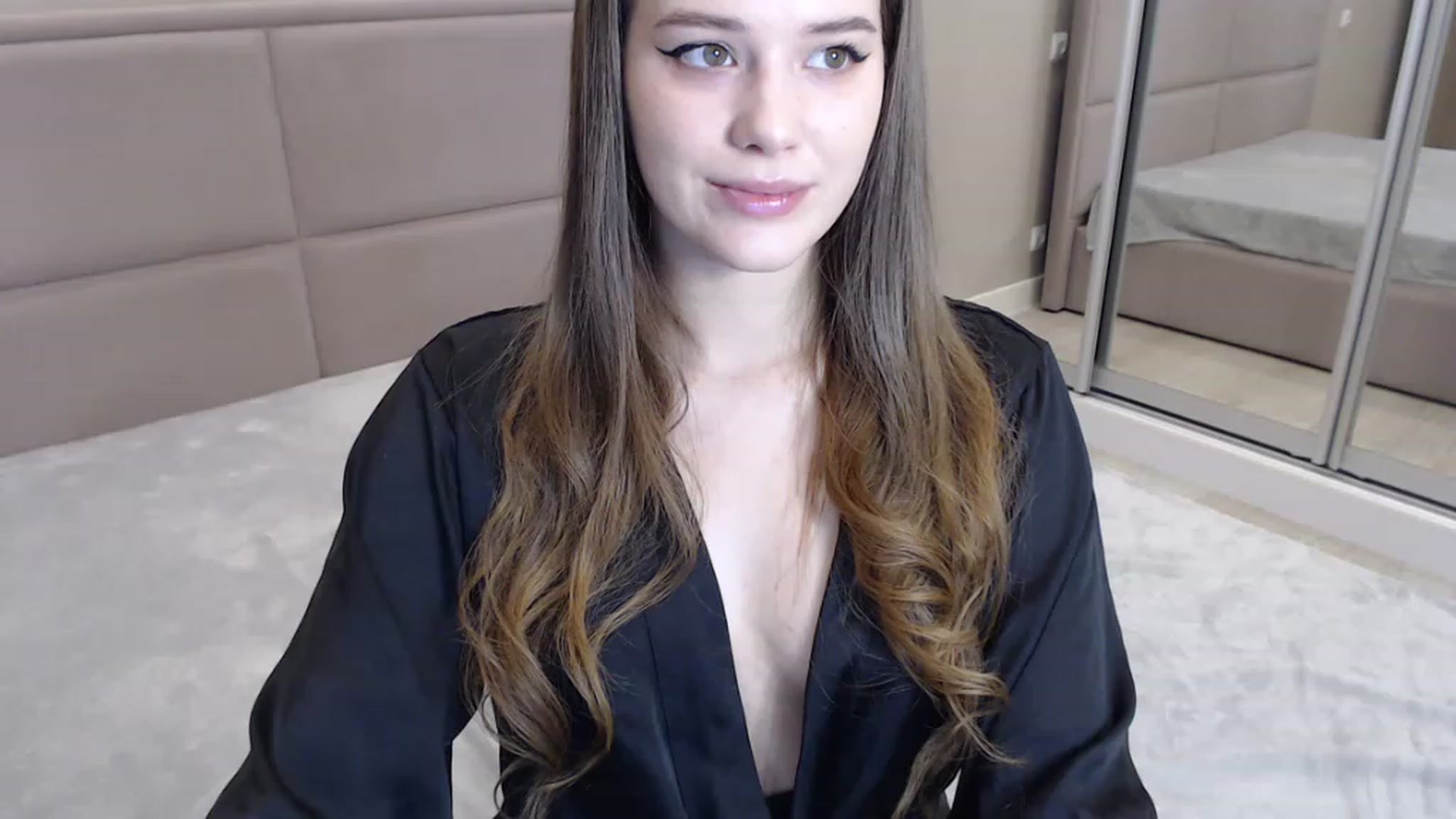Gallery image thumbnail from miss_crystal_'s myfreecams stream on, 11/22/2022, 19:46 image 5 of 20