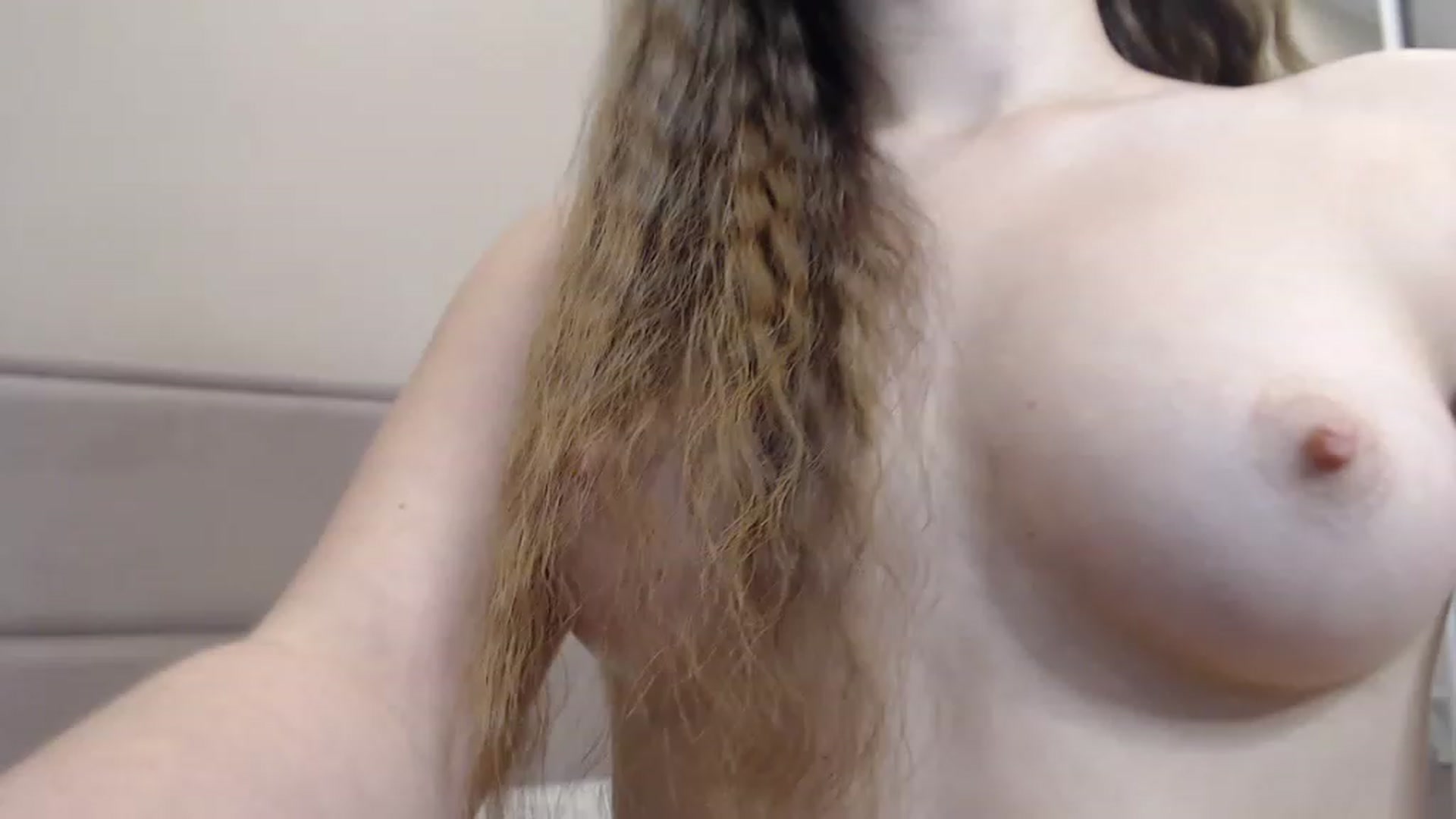Gallery image thumbnail from miss_crystal_'s myfreecams stream on, 11/28/2022, 04:49 image 18 of 20