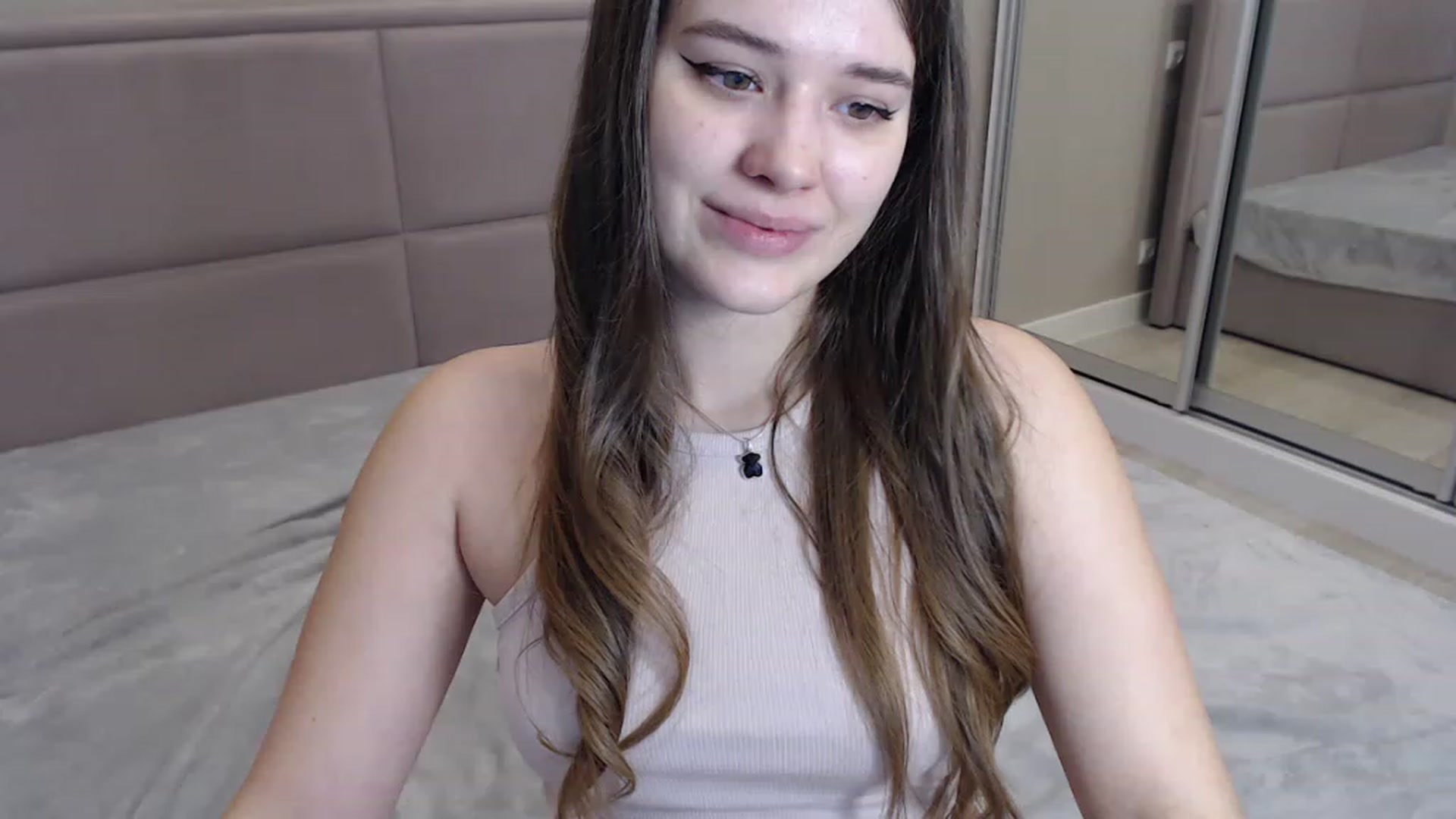 Gallery image thumbnail from miss_crystal_'s myfreecams stream on, 12/01/2022, 11:31 image 19 of 20