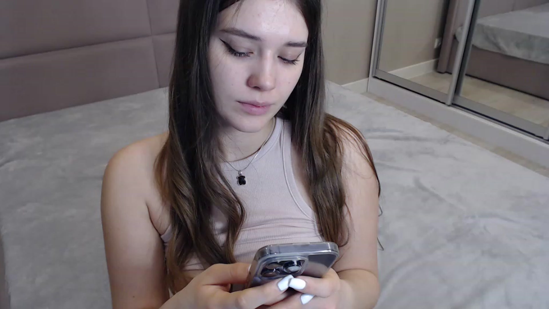 Gallery image thumbnail from miss_crystal_'s myfreecams stream on, 12/01/2022, 13:12 image 11 of 20