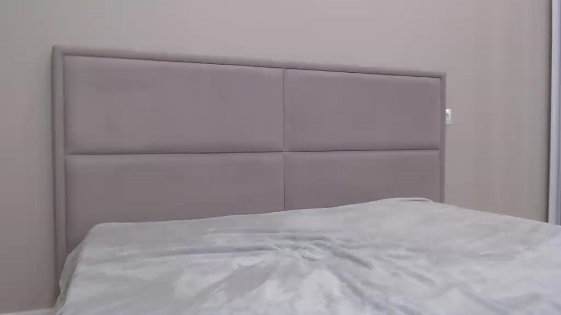 Gallery image thumbnail from miss_crystal_'s myfreecams stream on, 12/12/2022, 21:13 image 14 of 20