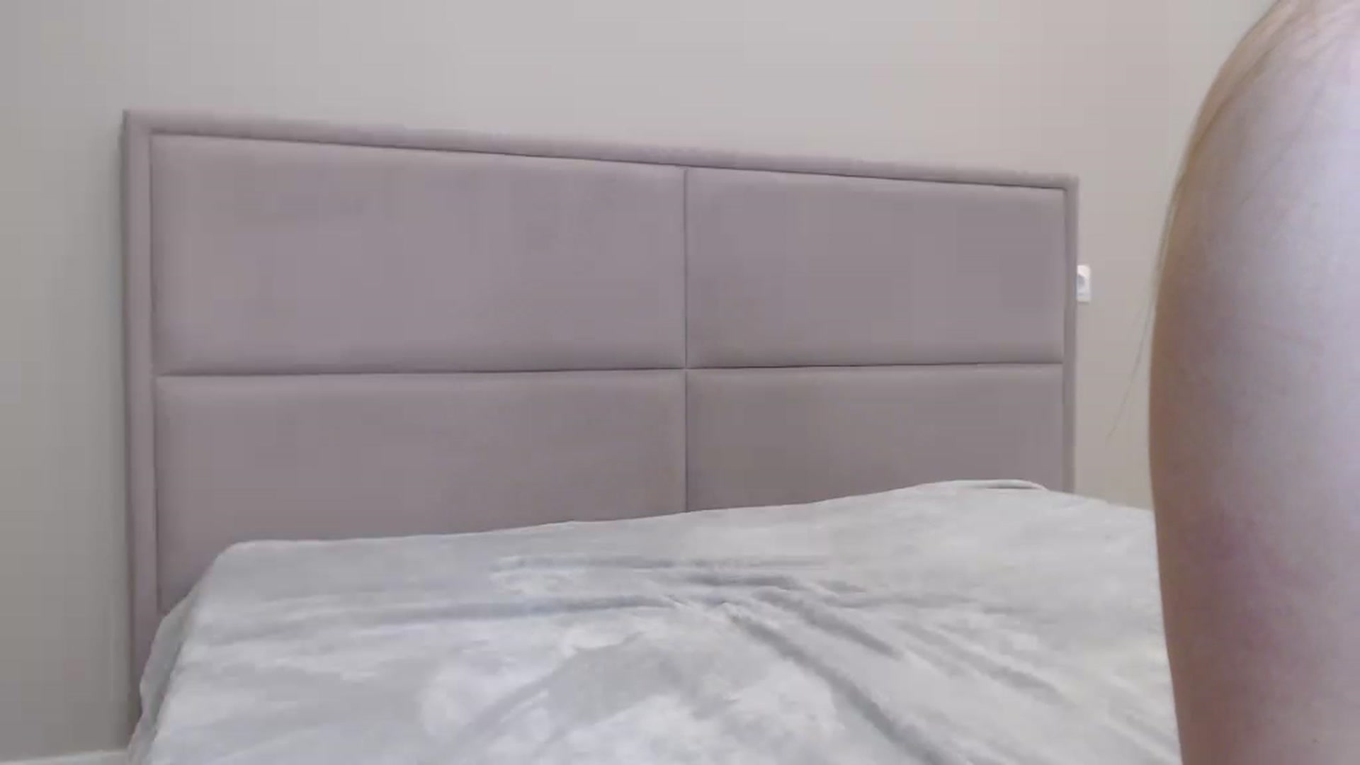 Gallery image thumbnail from miss_crystal_'s myfreecams stream on, 12/12/2022, 21:13 image 15 of 20