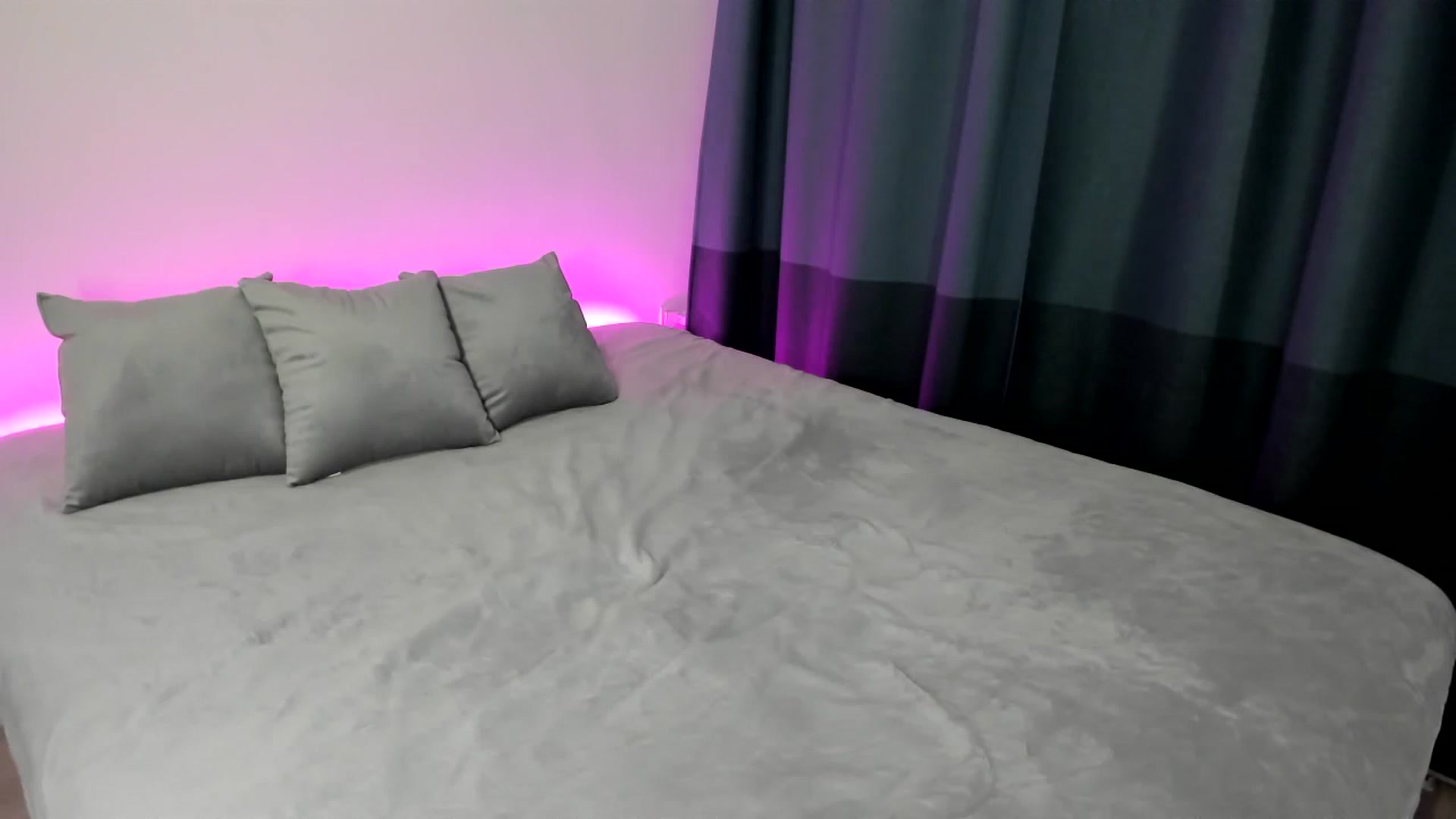 Gallery image thumbnail from miss_crystal_'s myfreecams stream on, 10/17/2023, 02:21 image 5 of 20