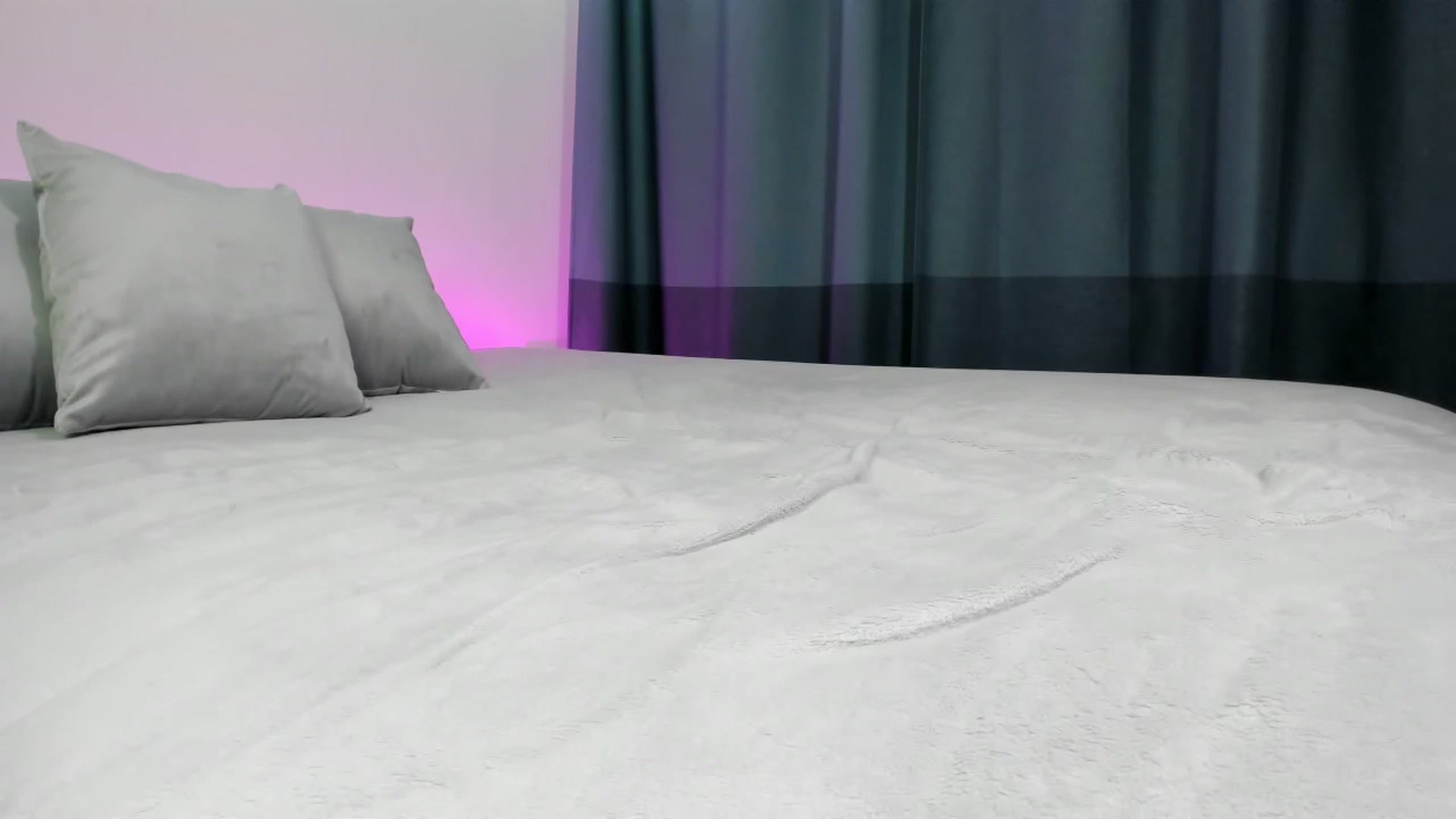 Gallery image thumbnail from miss_crystal_'s myfreecams stream on, 10/30/2023, 20:26 image 3 of 20