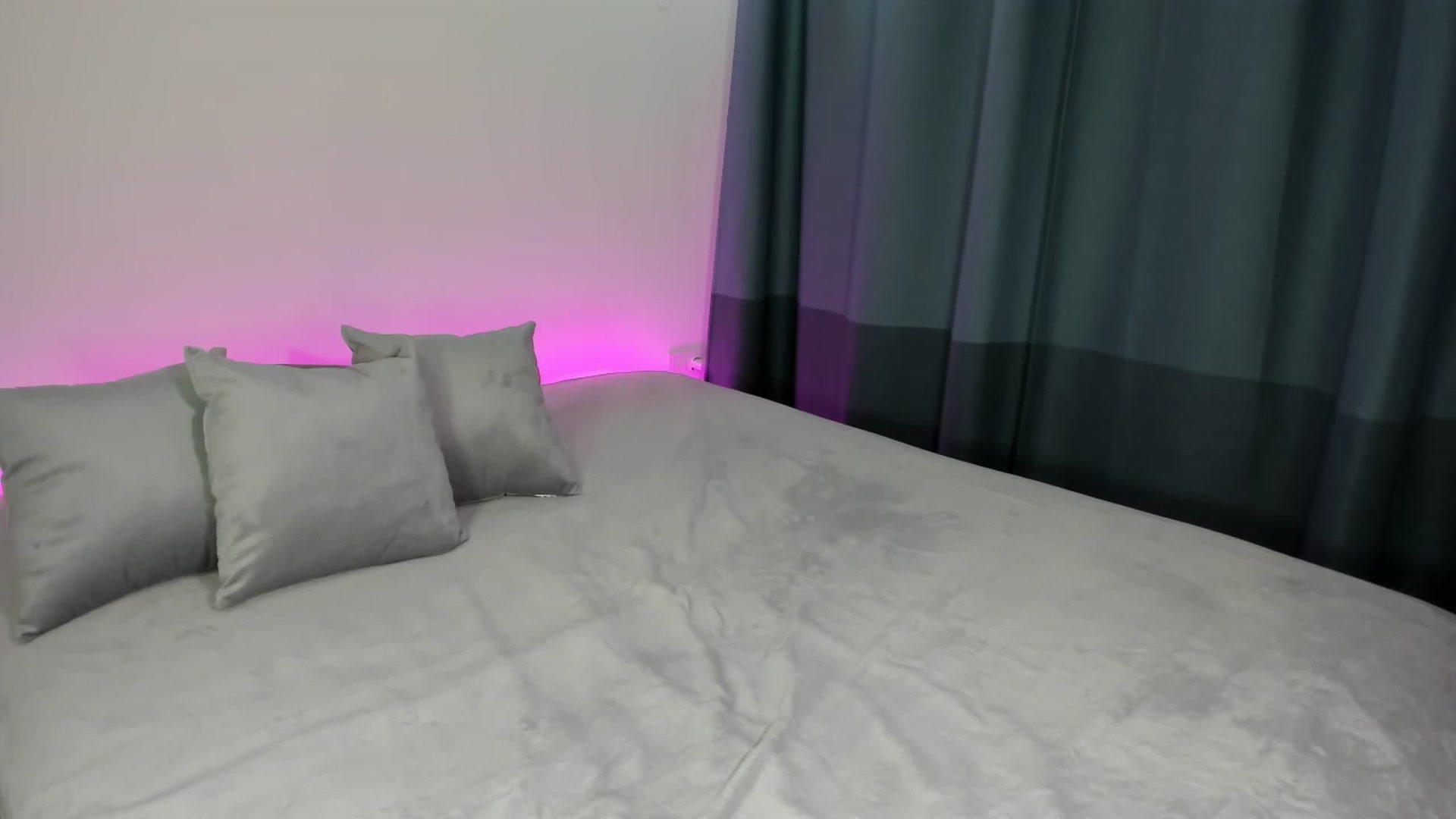 Gallery image thumbnail from miss_crystal_'s myfreecams stream on, 10/30/2023, 20:26 image 6 of 20