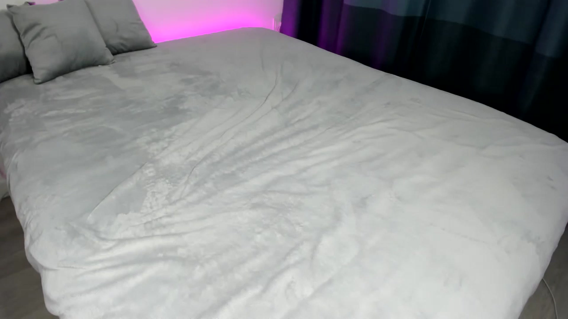 Gallery image thumbnail from miss_crystal_'s myfreecams stream on, 11/17/2023, 04:34 image 19 of 20
