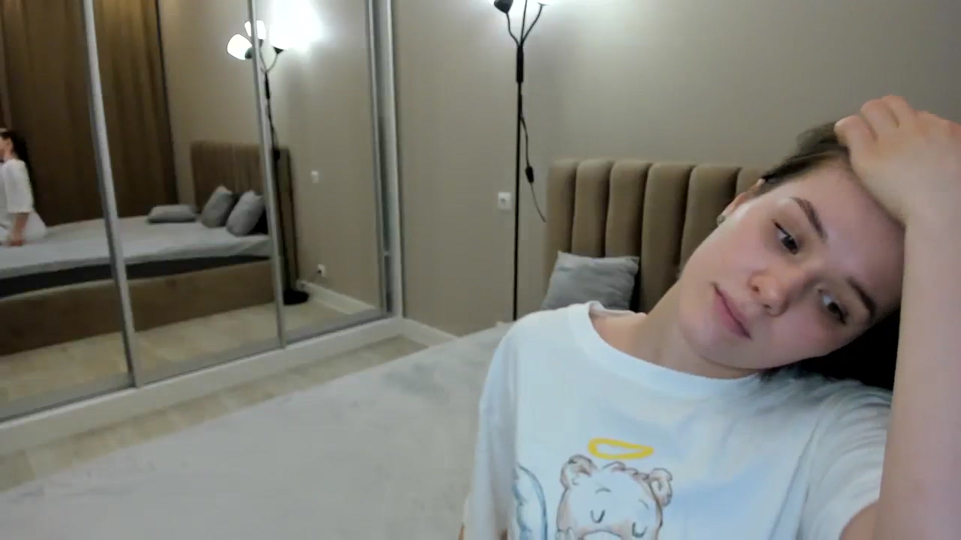 Gallery image thumbnail from miss_crystal_'s myfreecams stream on, 02/20/2024, 07:12 image 8 of 20