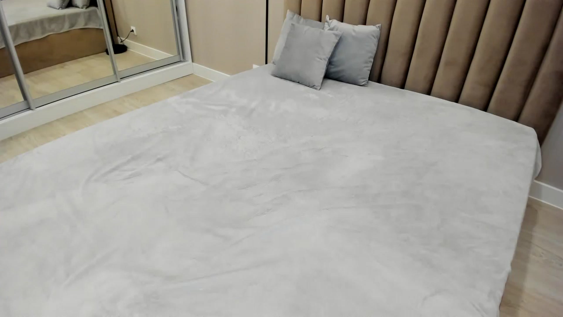 Gallery image thumbnail from miss_crystal_'s myfreecams stream on, 02/22/2024, 20:12 image 6 of 20