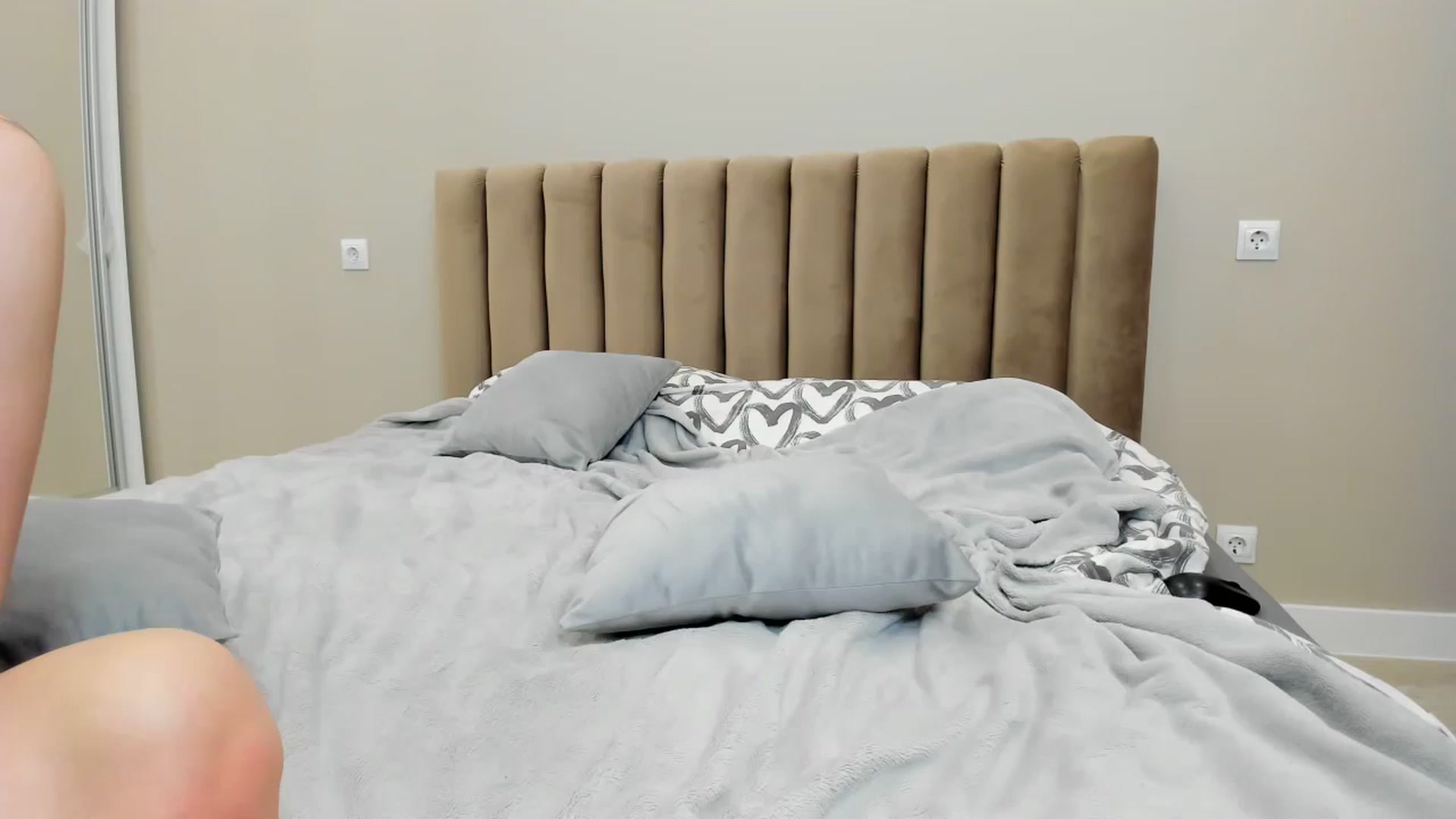 Gallery image thumbnail from miss_crystal_'s myfreecams stream on, 05/04/2024, 21:51 image 17 of 20