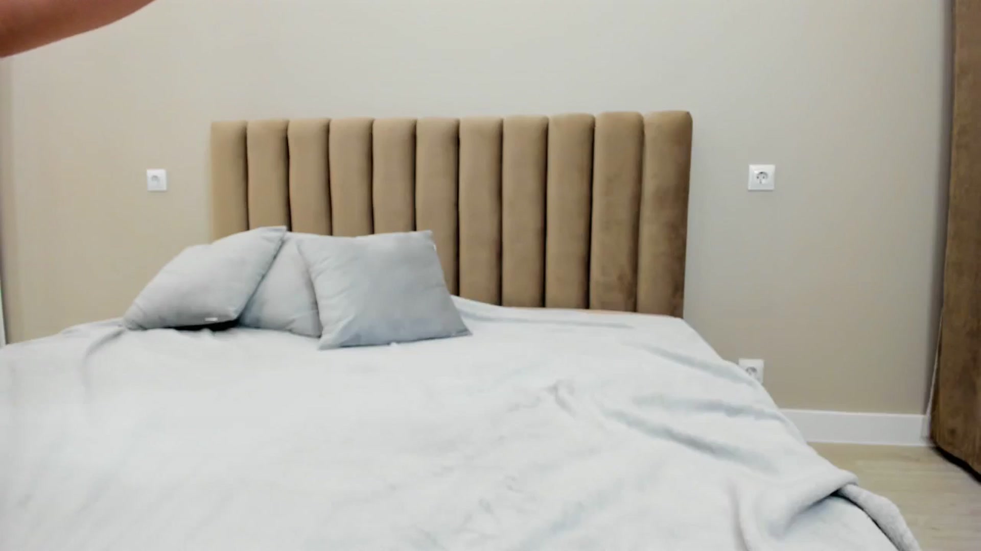 Gallery image thumbnail from miss_crystal_'s myfreecams stream on, 06/11/2024, 02:59 image 2 of 20