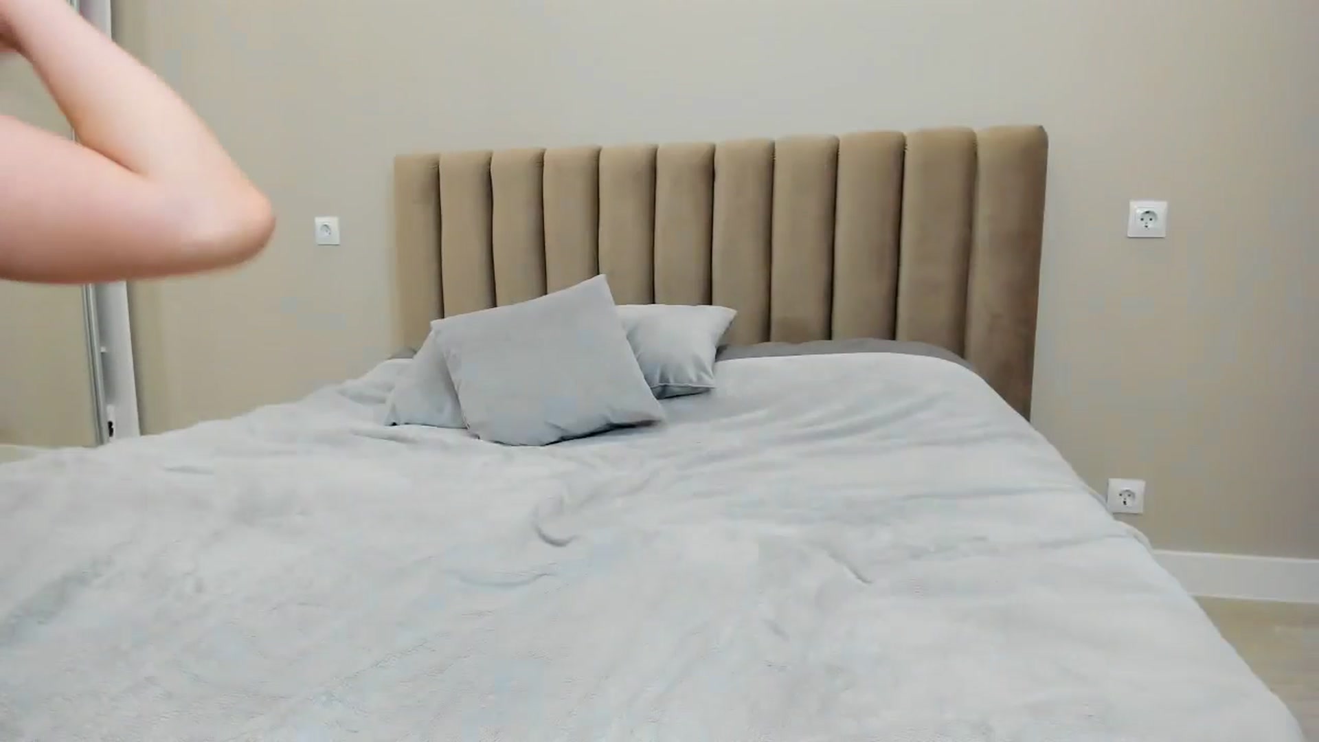 Gallery image thumbnail from miss_crystal_'s myfreecams stream on, 07/27/2024, 18:58 image 9 of 20