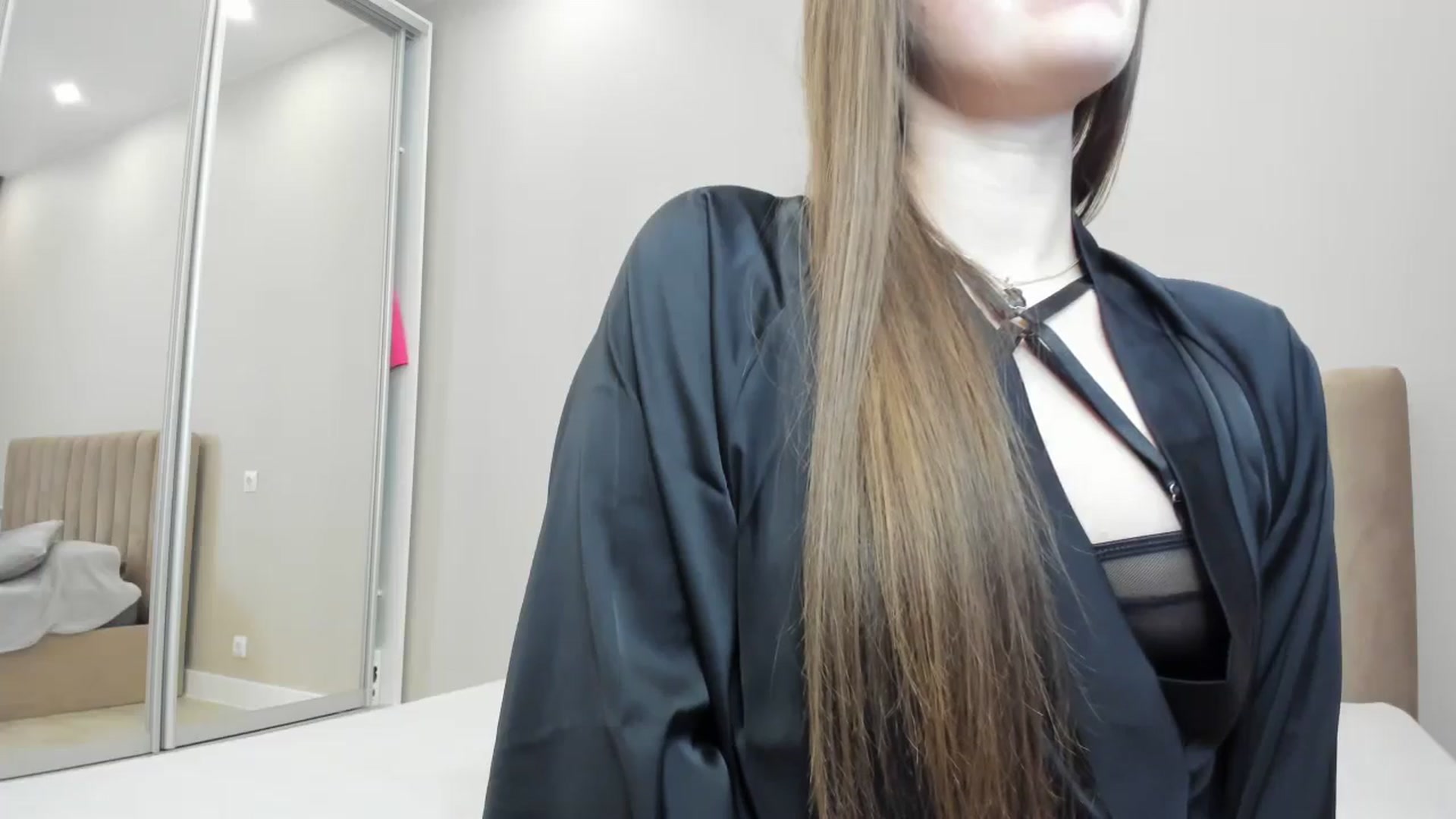 Gallery image thumbnail from miss_crystal_'s myfreecams stream on, 07/30/2024, 02:43 image 15 of 20