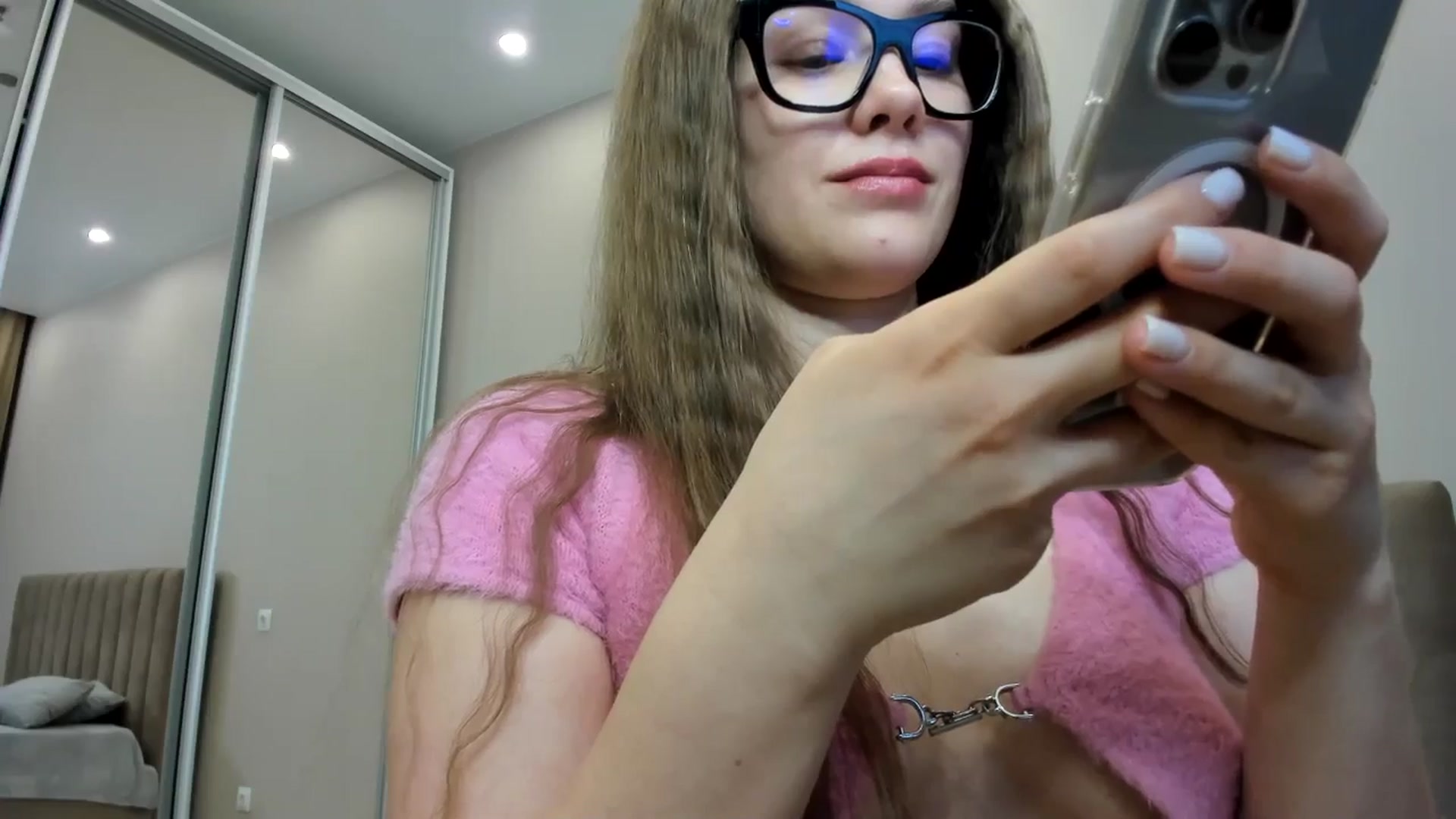 Gallery image thumbnail from miss_crystal_'s myfreecams stream on, 08/19/2024, 24:49 image 5 of 20