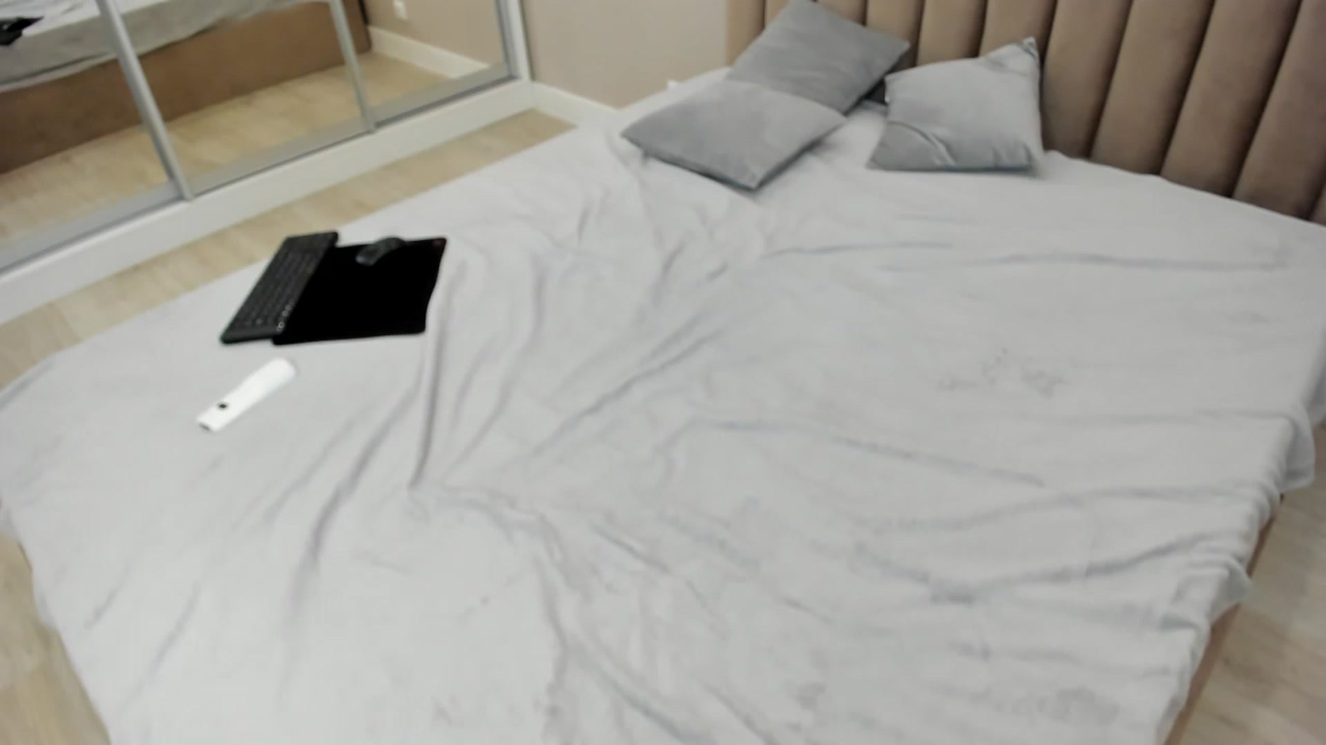 Gallery image thumbnail from miss_crystal_'s myfreecams stream on, 08/25/2024, 03:57 image 14 of 20