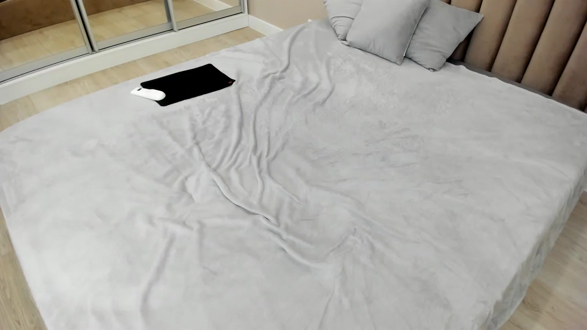 Gallery image thumbnail from miss_crystal_'s myfreecams stream on, 08/26/2024, 02:52 image 14 of 20