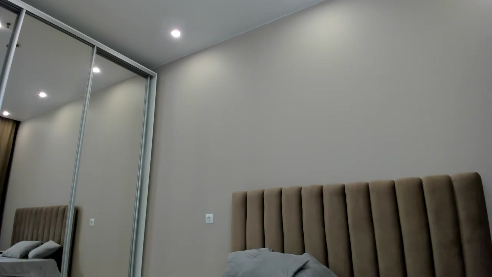 Gallery image thumbnail from miss_crystal_'s myfreecams stream on, 08/28/2024, 04:36 image 4 of 20