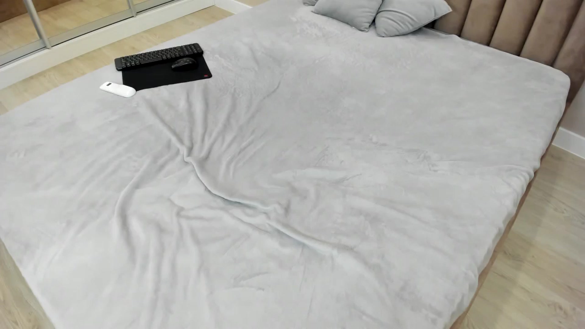 Gallery image thumbnail from miss_crystal_'s myfreecams stream on, 09/17/2024, 06:09 image 3 of 20