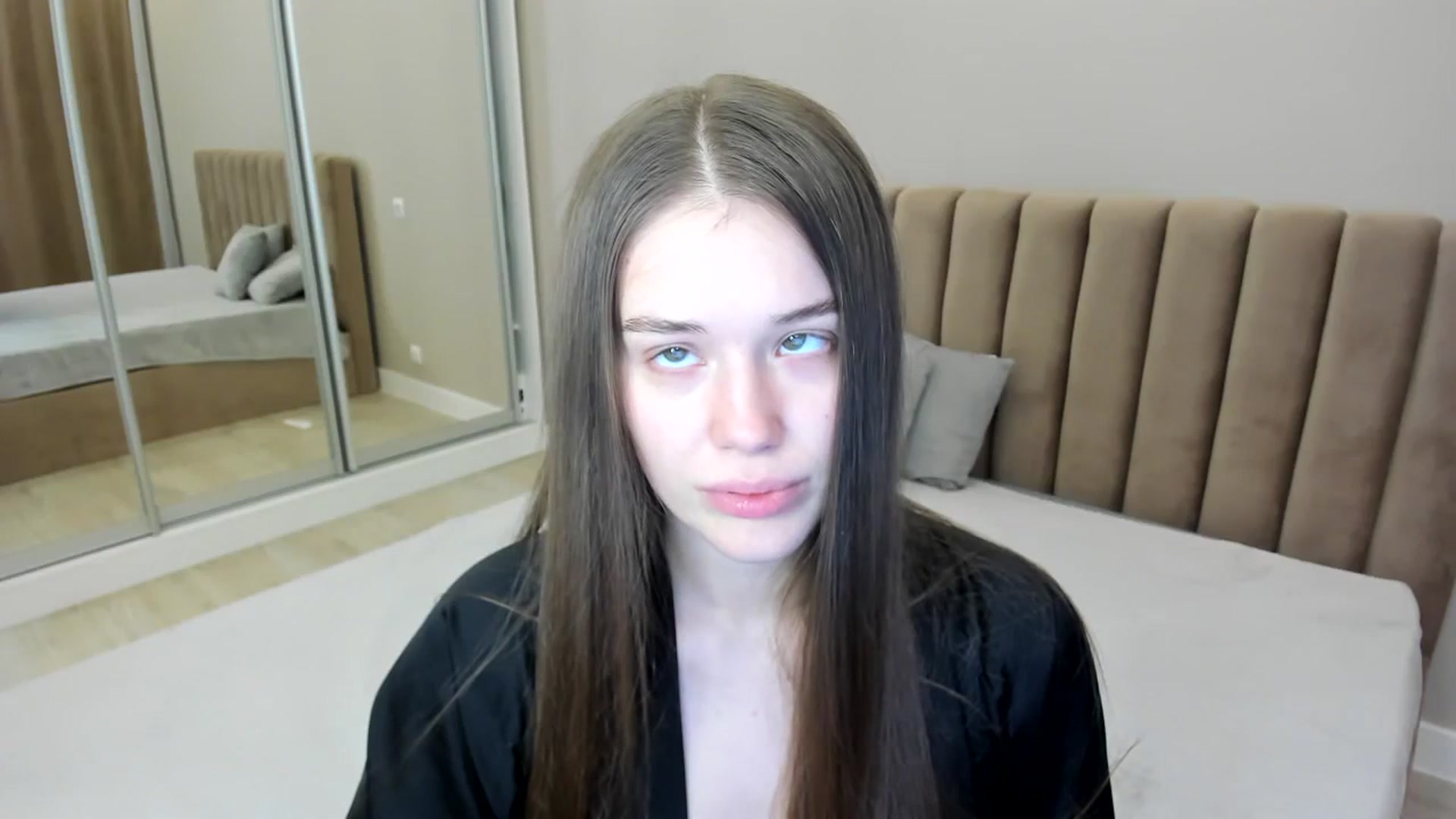 Gallery image thumbnail from miss_crystal_'s myfreecams stream on, 09/29/2024, 06:07 image 15 of 20
