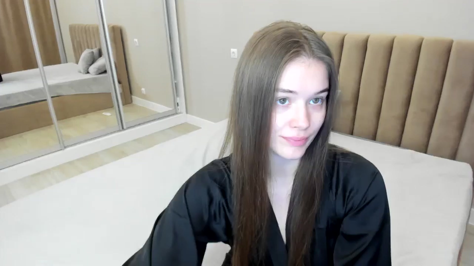 Gallery image thumbnail from miss_crystal_'s myfreecams stream on, 09/29/2024, 06:46 image 16 of 20