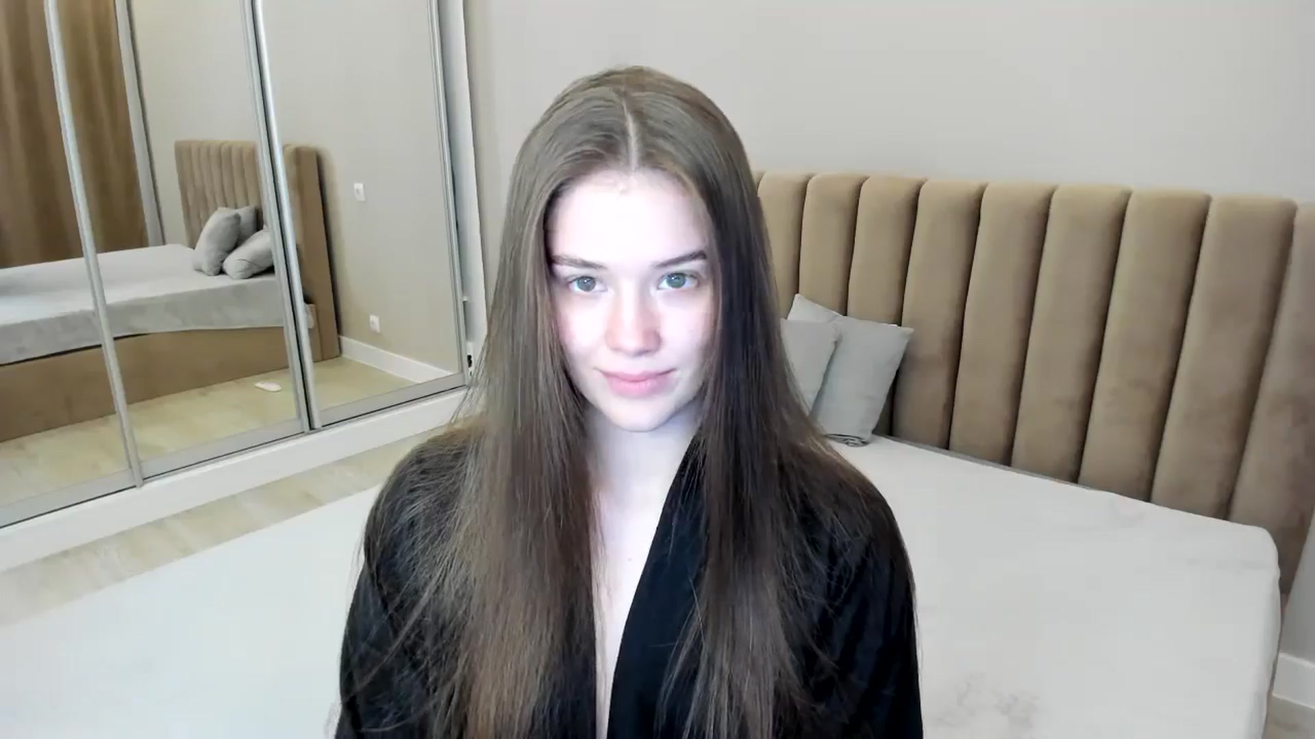 Gallery image thumbnail from miss_crystal_'s myfreecams stream on, 09/29/2024, 06:46 image 3 of 20